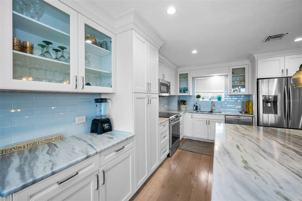 St Petersburg, Florida, 33704, United States, 2 Bedrooms Bedrooms, ,2 BathroomsBathrooms,Residential,For Sale,1989115