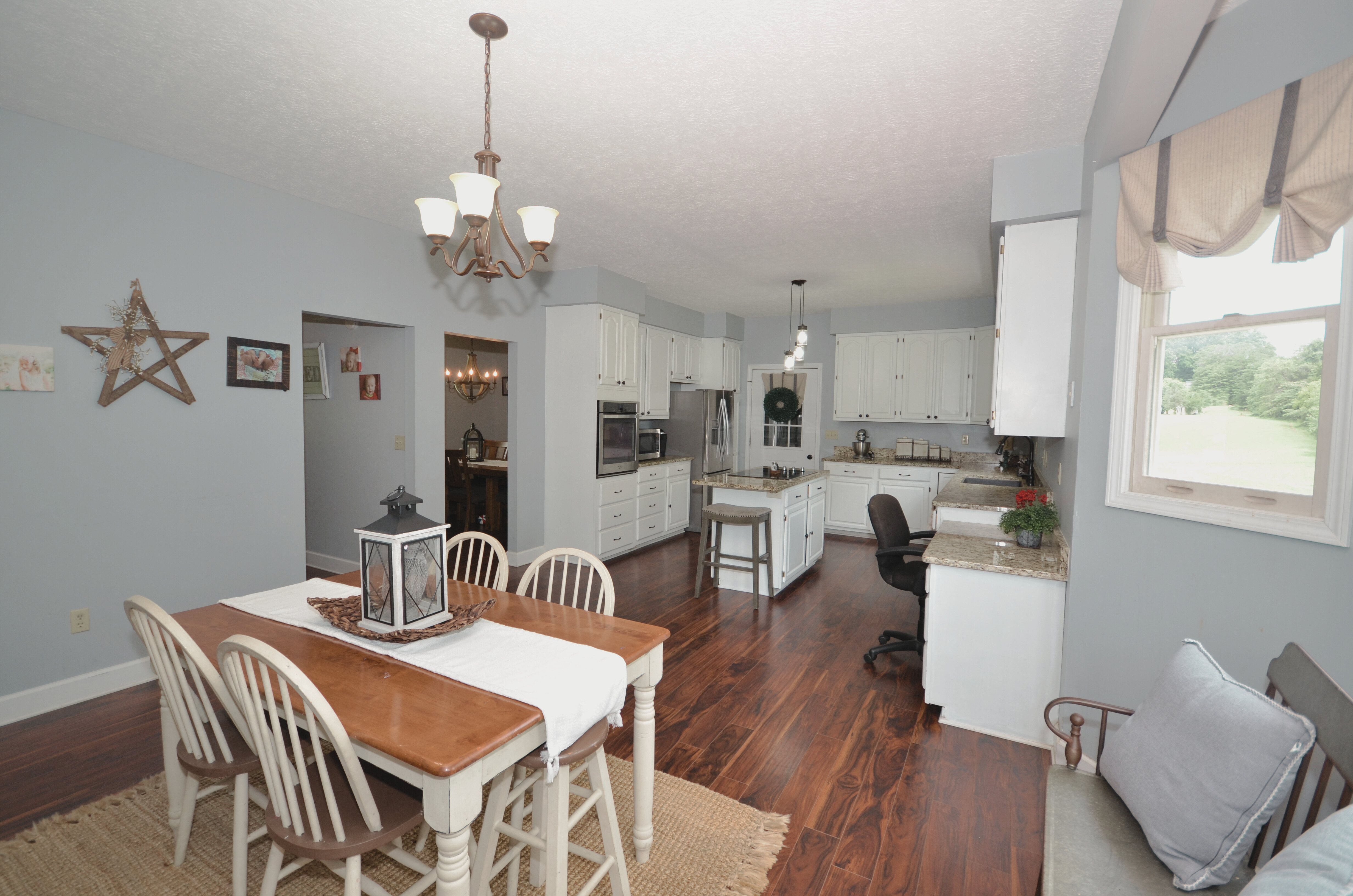 Kodak, Tennessee, 37764, United States, 4 Bedrooms Bedrooms, ,3 BathroomsBathrooms,Residential,For Sale,1887737