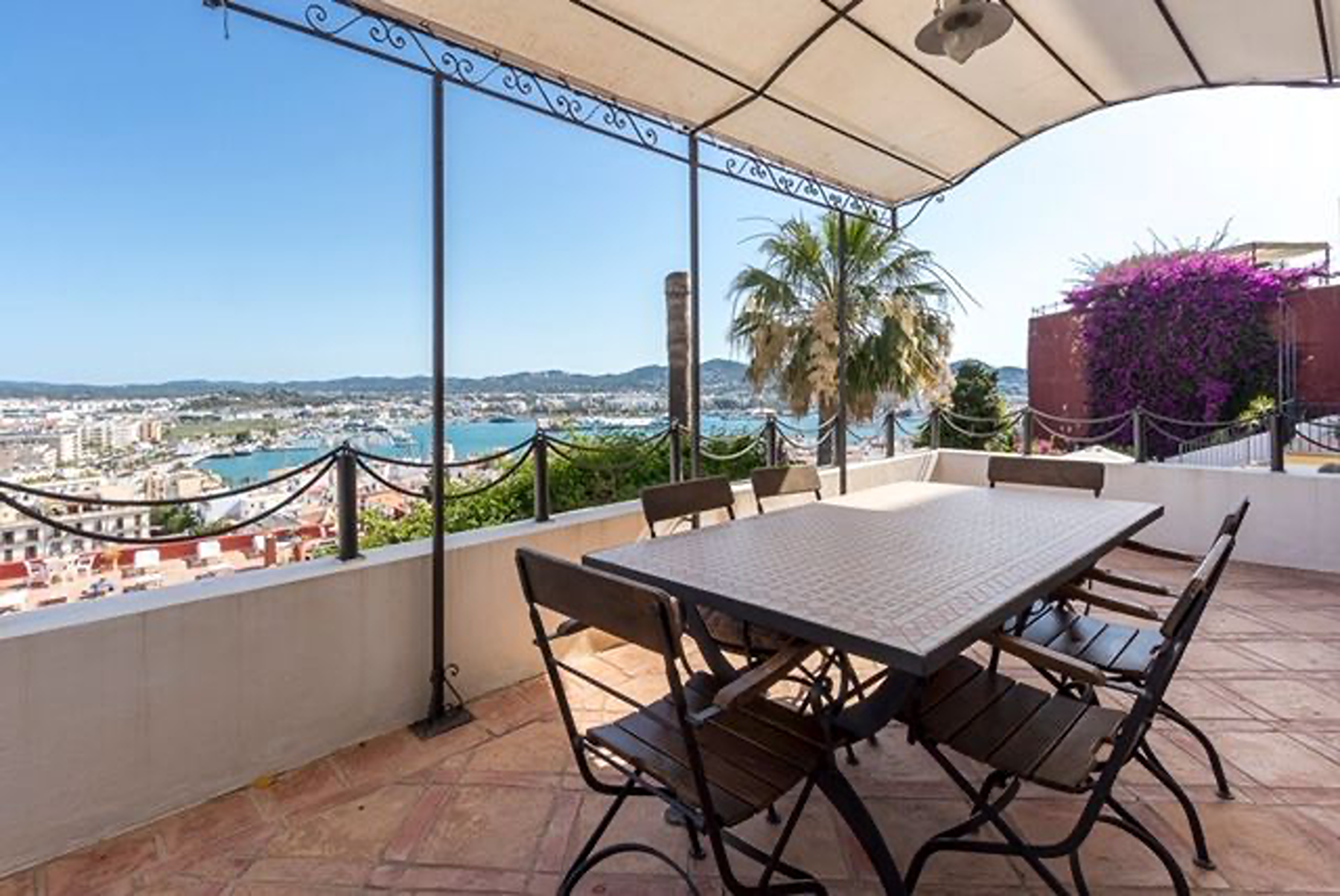  Historic flat with sea views and terrace in Dalt Vila - 物件實景