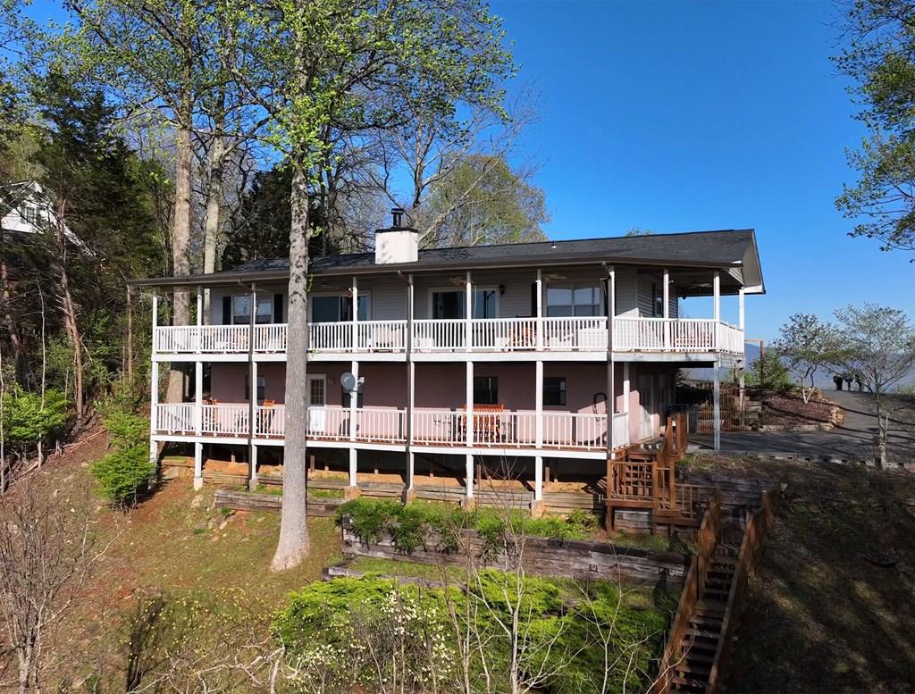 Hayesville, North Carolina, 28904, United States, 2 Bedrooms Bedrooms, ,3 BathroomsBathrooms,Residential,For Sale,1762201