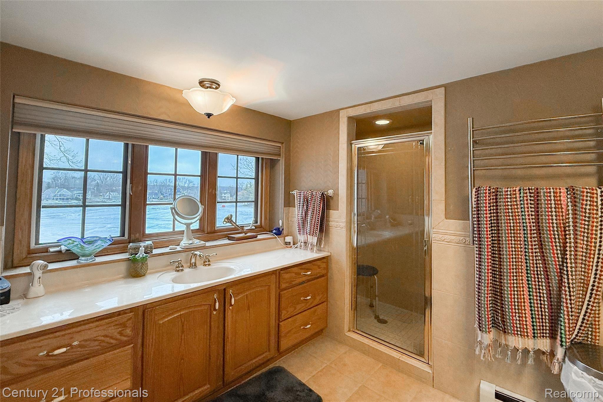 LakeOrion, Michigan, 48362, United States, 2 Bedrooms Bedrooms, ,2 BathroomsBathrooms,Residential,For Sale,2005398