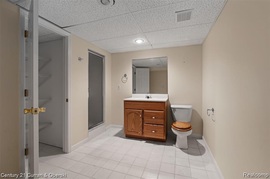 Shelby Charter Township, Michigan, 48317, United States, 4 Bedrooms Bedrooms, ,4 BathroomsBathrooms,Residential,For Sale,2010961