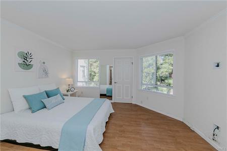 San Pedro, California, 90732, United States, 2 Bedrooms Bedrooms, ,3 BathroomsBathrooms,Residential,For Sale,1974009