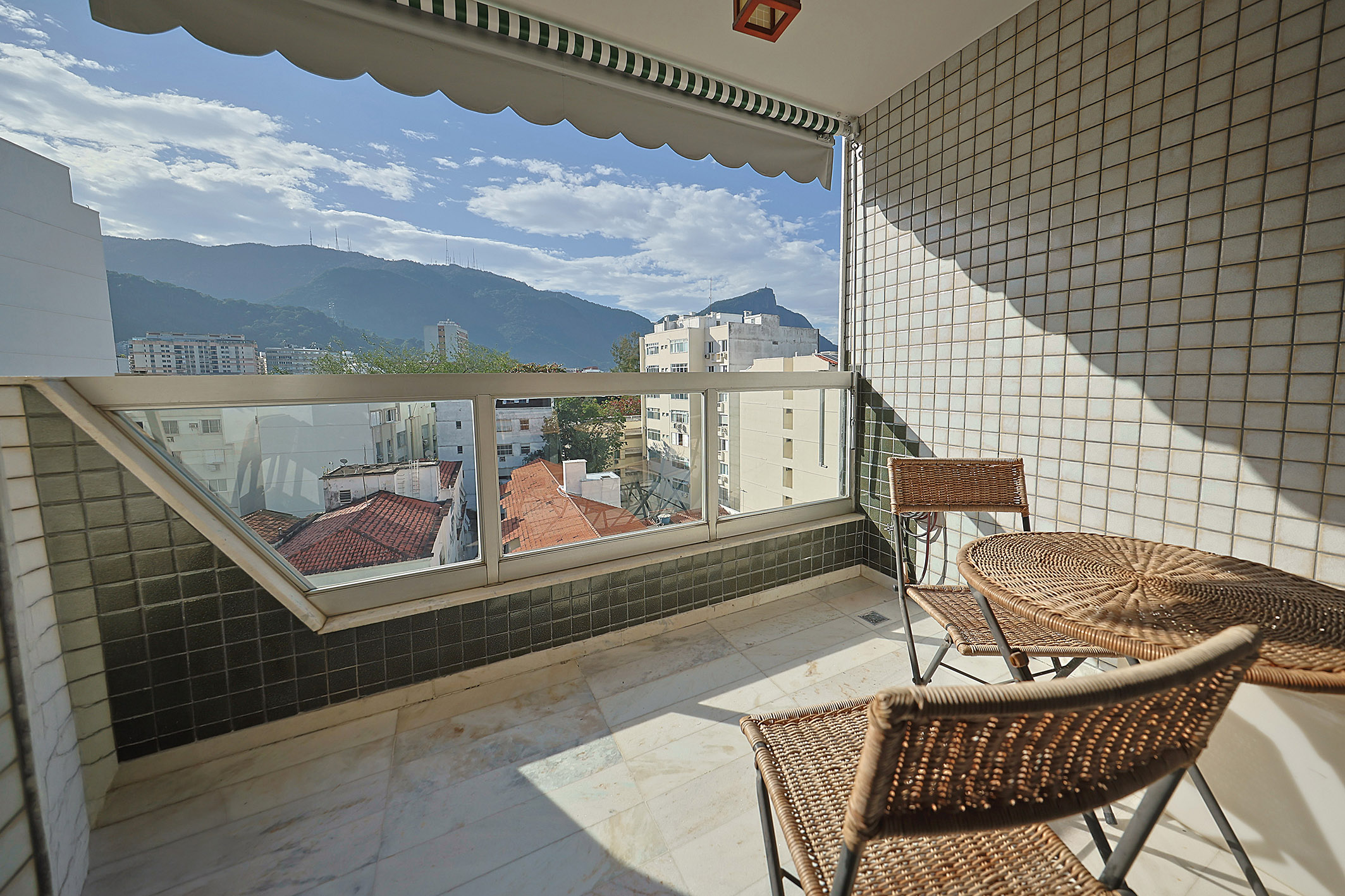  Apartment with a Balcony and Views of Cristo Redentor in Leblon - 物件實景