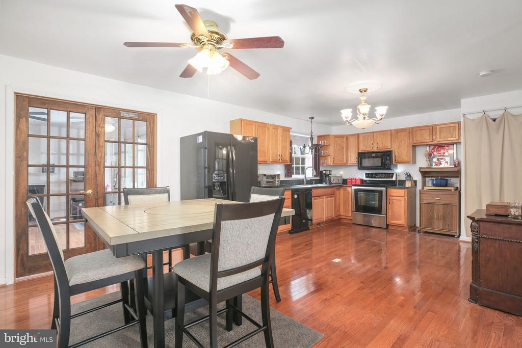 Fredericksburg, Virginia, 22405, United States, 4 Bedrooms Bedrooms, ,4 BathroomsBathrooms,Residential,For Sale,1993121