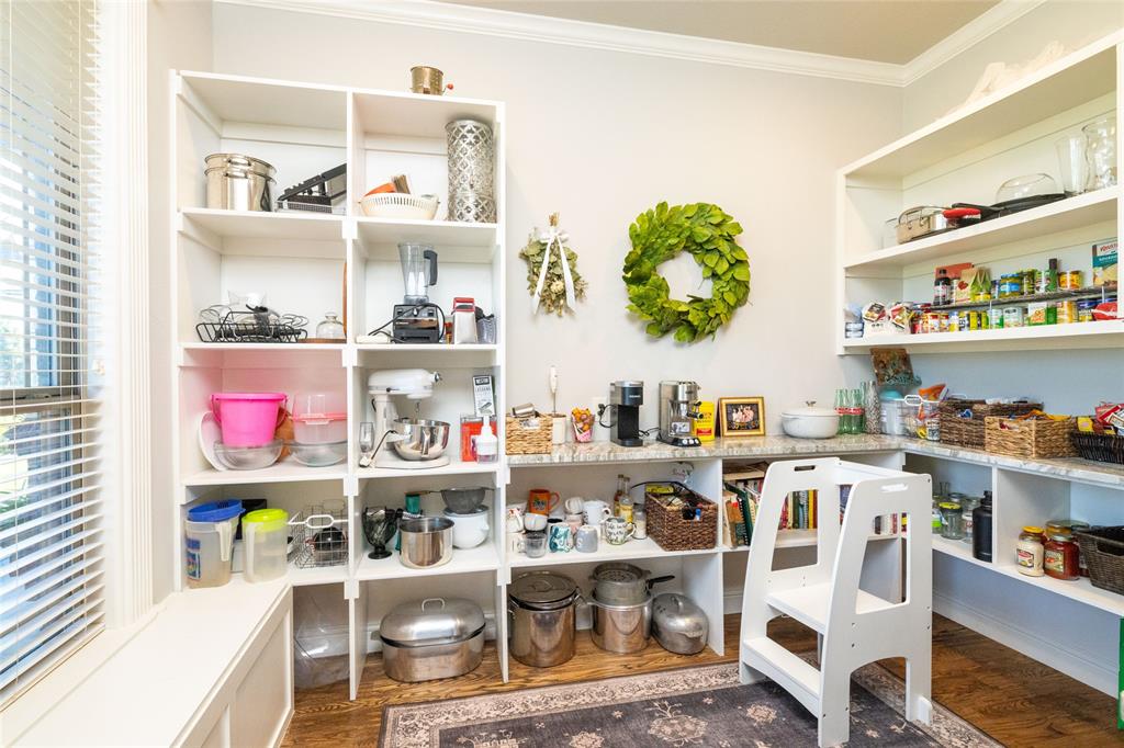 Weatherford, Texas, 76088, United States, 3 Bedrooms Bedrooms, ,2 BathroomsBathrooms,Residential,For Sale,1976944