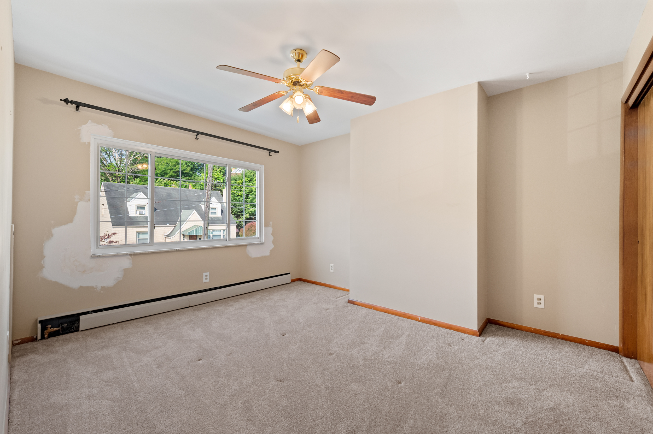  444 Russellwood Avenue, McKees Rocks, PA 15136 - 物件實景
