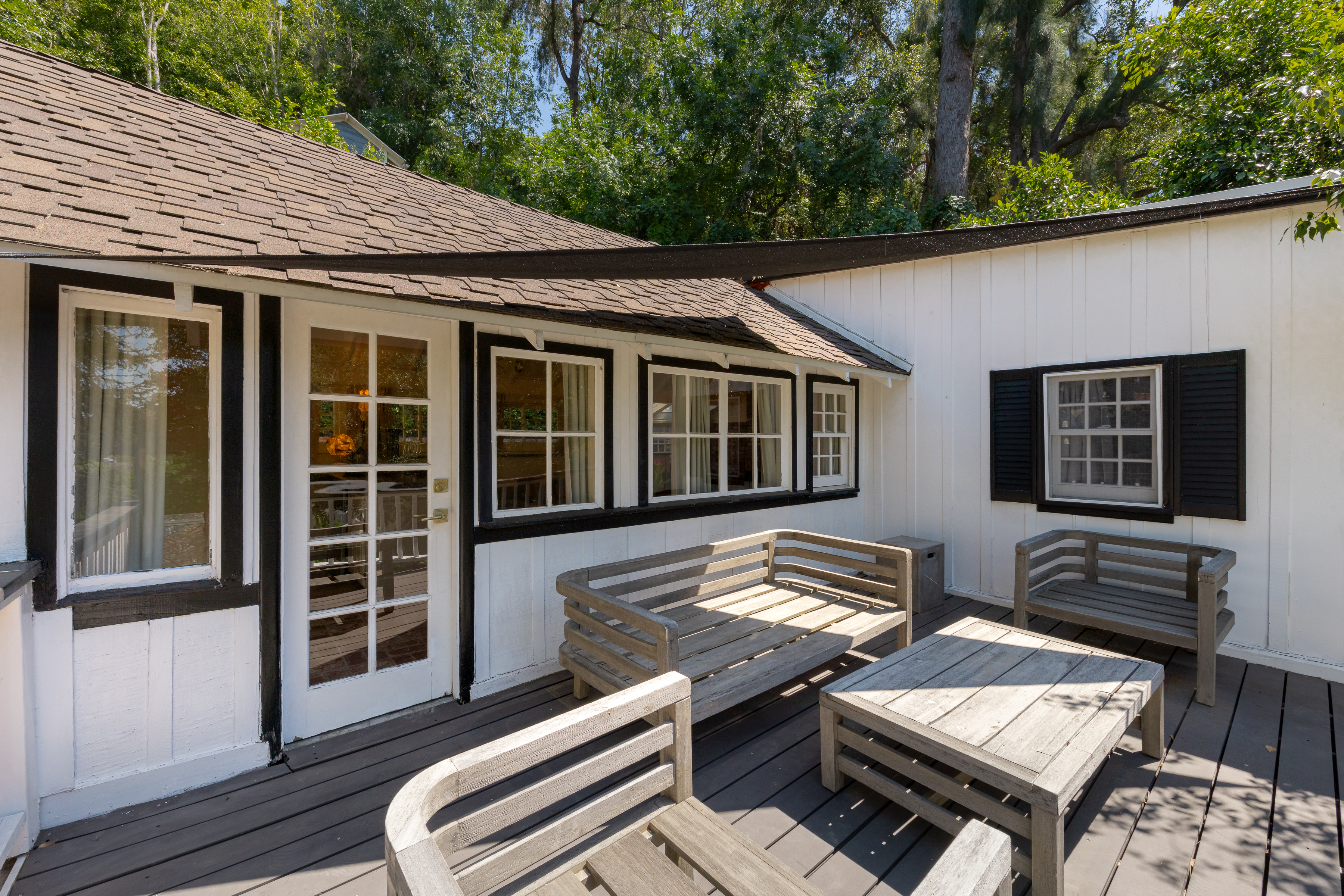  4650 Encino Avenue - 物件實景