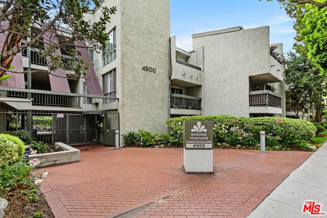 Culver City, California, 90230, United States, 2 Bedrooms Bedrooms, ,2 BathroomsBathrooms,Residential,For Sale,1901861