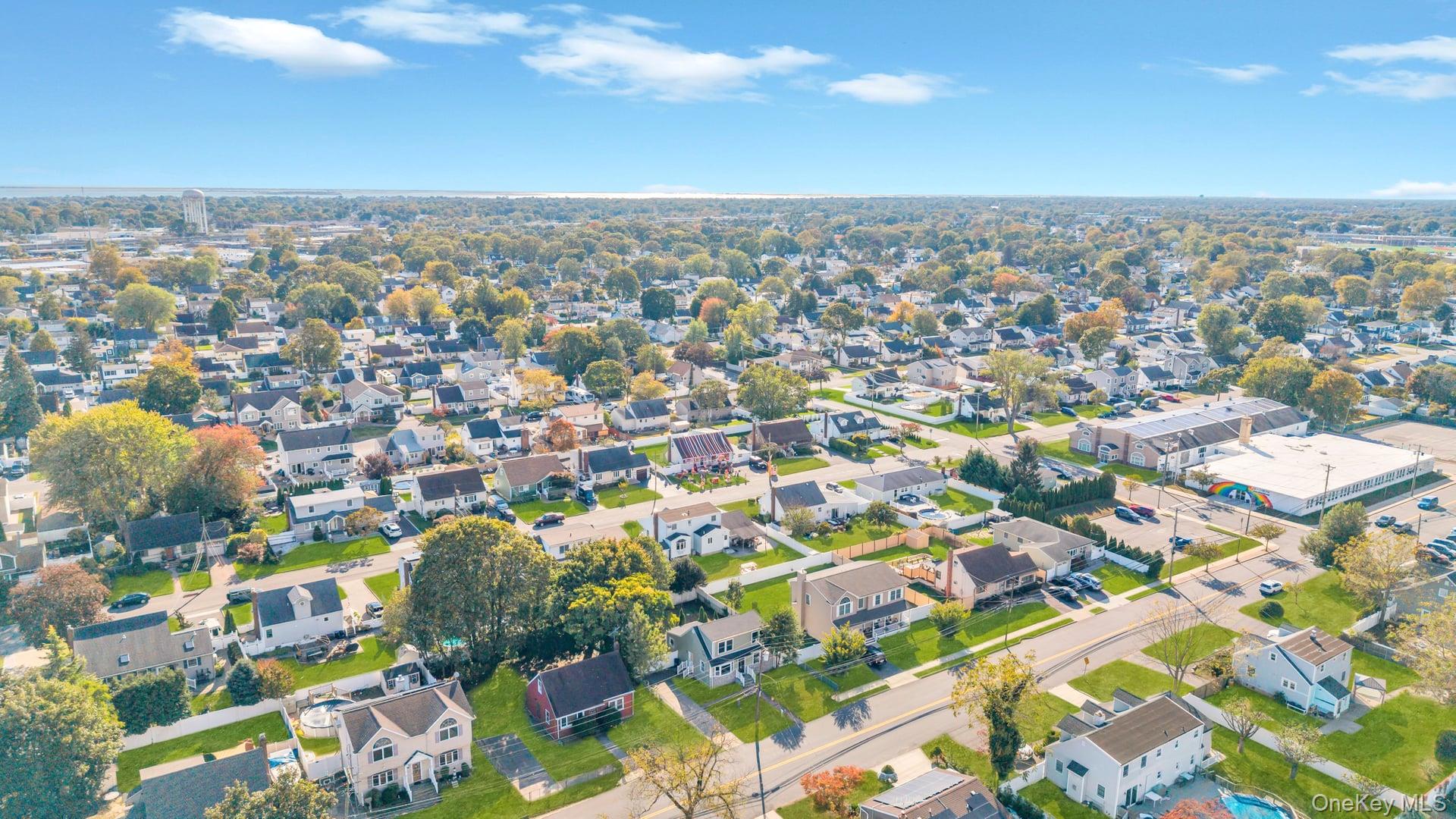 Lindenhurst, New York, 11757, United States, 4 Bedrooms Bedrooms, ,2 BathroomsBathrooms,Residential,For Sale,1965289