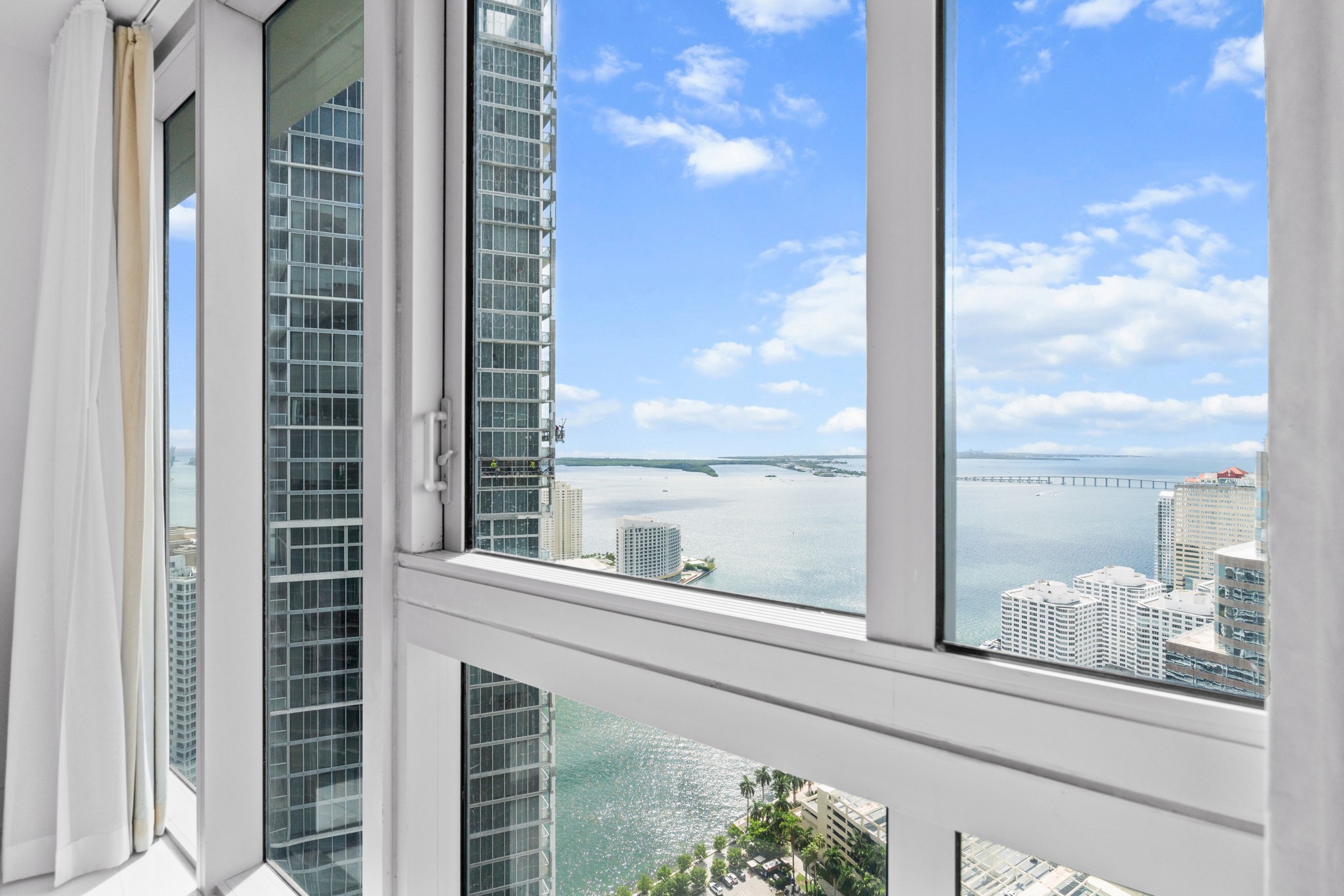  485 Brickell Ave, Miami, FL, 33131 - 物件實景