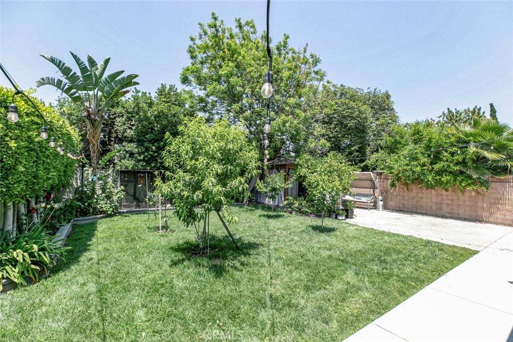 Van Nuys, California, 91406, United States, 3 Bedrooms Bedrooms, ,2 BathroomsBathrooms,Residential,For Sale,1940883
