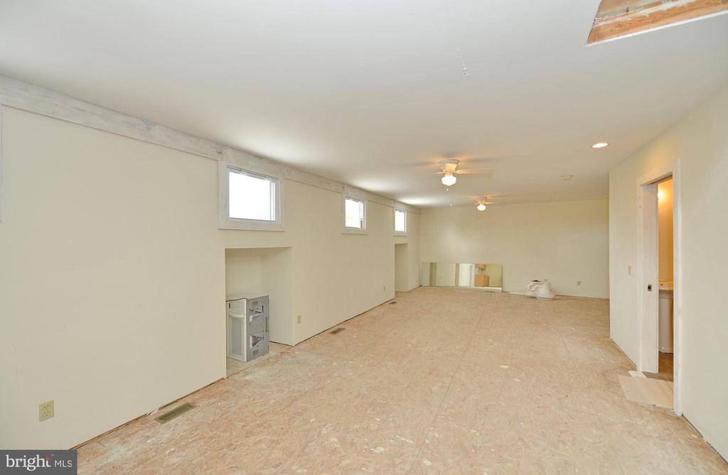 Bloomery, West Virginia, 26817, United States, 3 Bedrooms Bedrooms, ,2 BathroomsBathrooms,Residential,For Sale,1980909