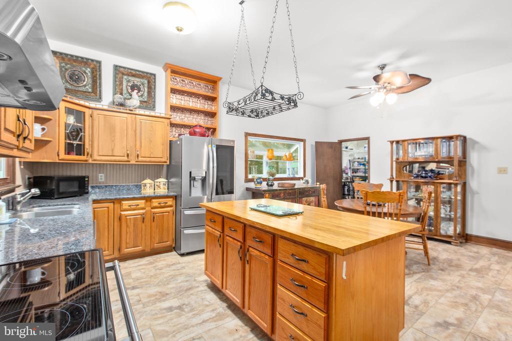 Stafford, Virginia, 22554, United States, 4 Bedrooms Bedrooms, ,4 BathroomsBathrooms,Residential,For Sale,1918482