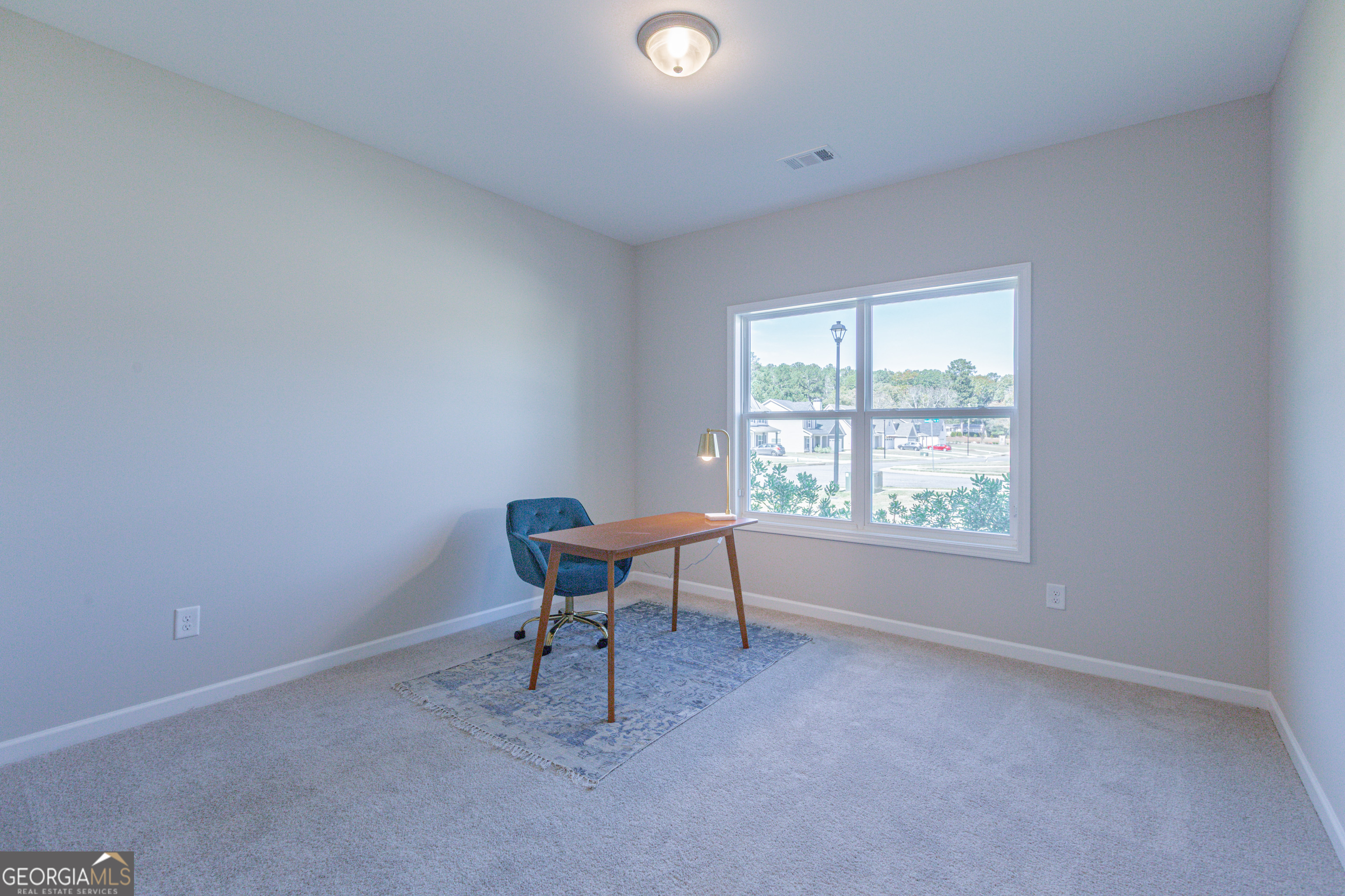 Senoia, Georgia, 30276, United States, 4 Bedrooms Bedrooms, ,3 BathroomsBathrooms,Residential,For Sale,1987770