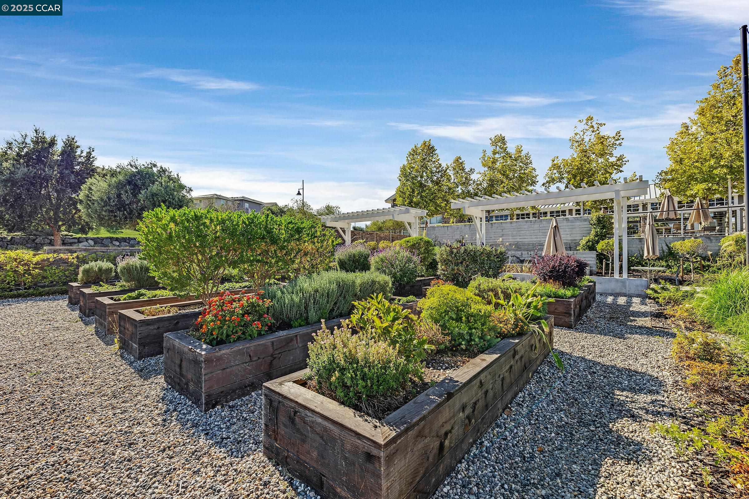 Dublin, California, 94568, United States, 4 Bedrooms Bedrooms, ,3 BathroomsBathrooms,Residential,For Sale,1949817