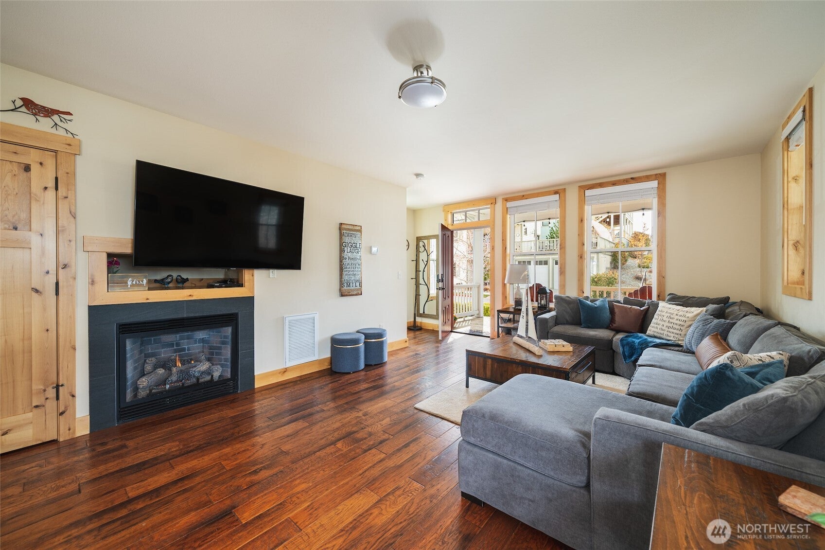 Chelan, Washington, 98816, United States, 3 Bedrooms Bedrooms, ,3 BathroomsBathrooms,Residential,For Sale,1777095