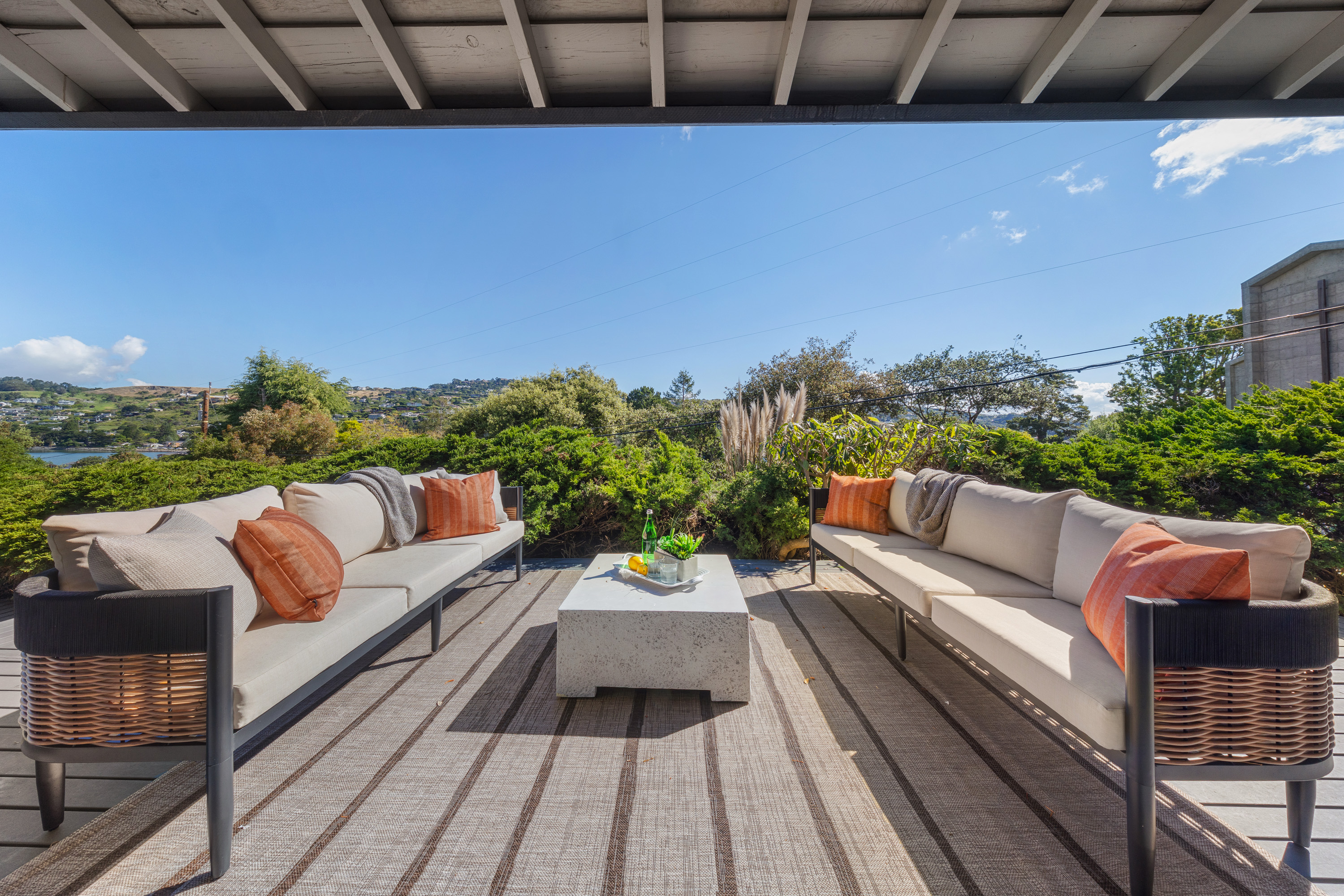  Single-Level Mid-Century Modern Home in the Coveted Flats of Belvedere - 物件實景