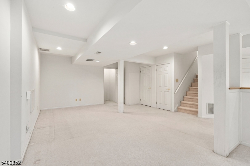 Lambertville City, New Jersey, 08530, United States, 3 Bedrooms Bedrooms, ,3 BathroomsBathrooms,Residential,For Sale,2002902