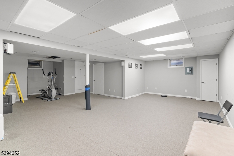 Warren Twp., New Jersey, 07059, United States, 4 Bedrooms Bedrooms, ,4 BathroomsBathrooms,Residential,For Sale,1988367