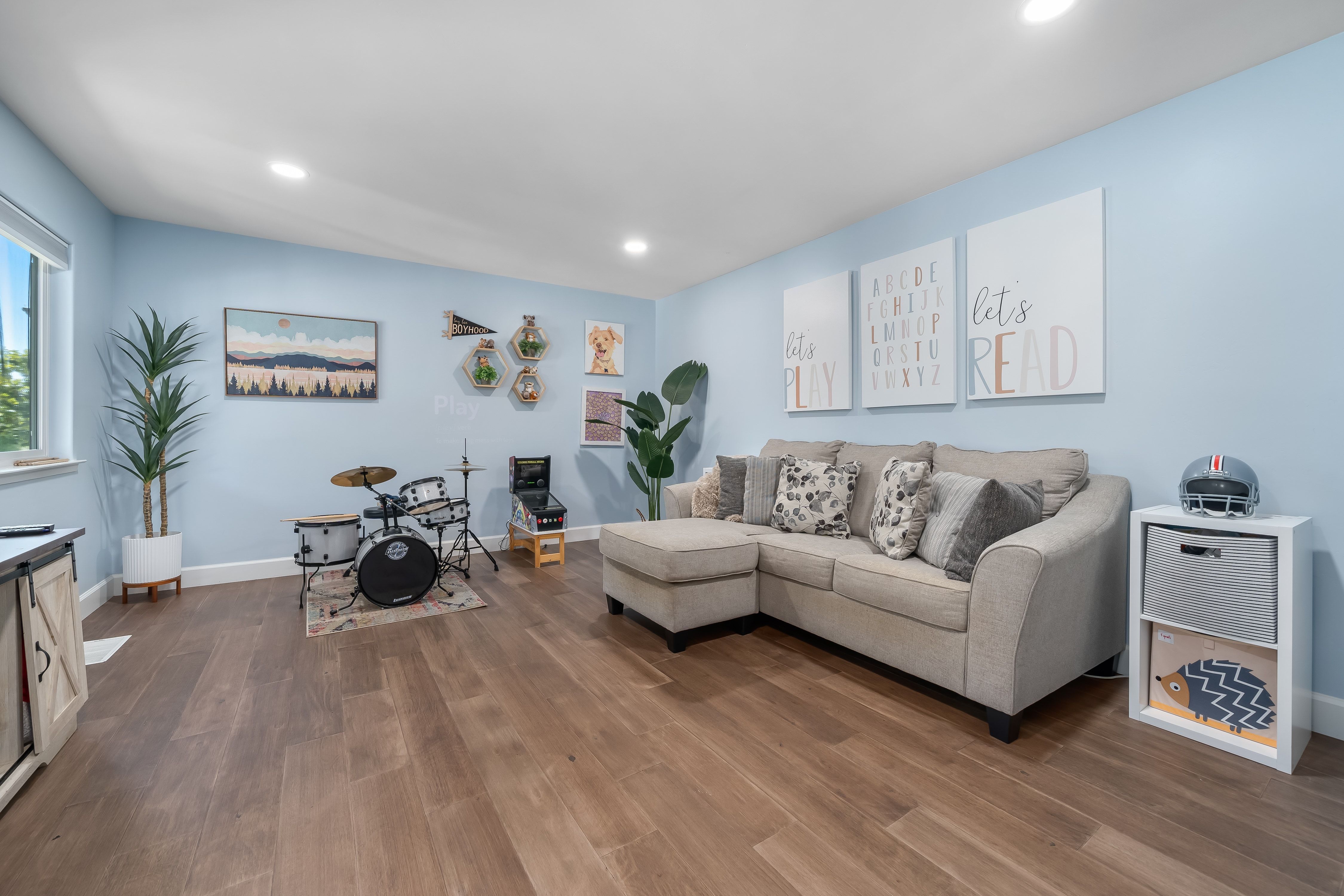  California Coastal Living Meets Modern Farmhouse Design - 物件實景