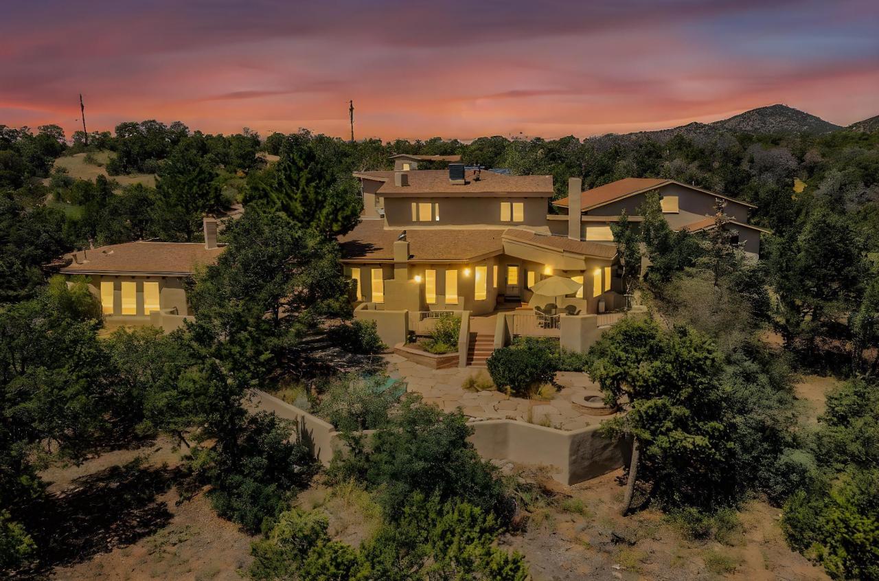 30 Apache Creek, Santa Fe, New Mexico, 87505, United States, 5 Bedrooms Bedrooms, ,4 BathroomsBathrooms,Residential,For Sale,30 Apache Creek,1591905