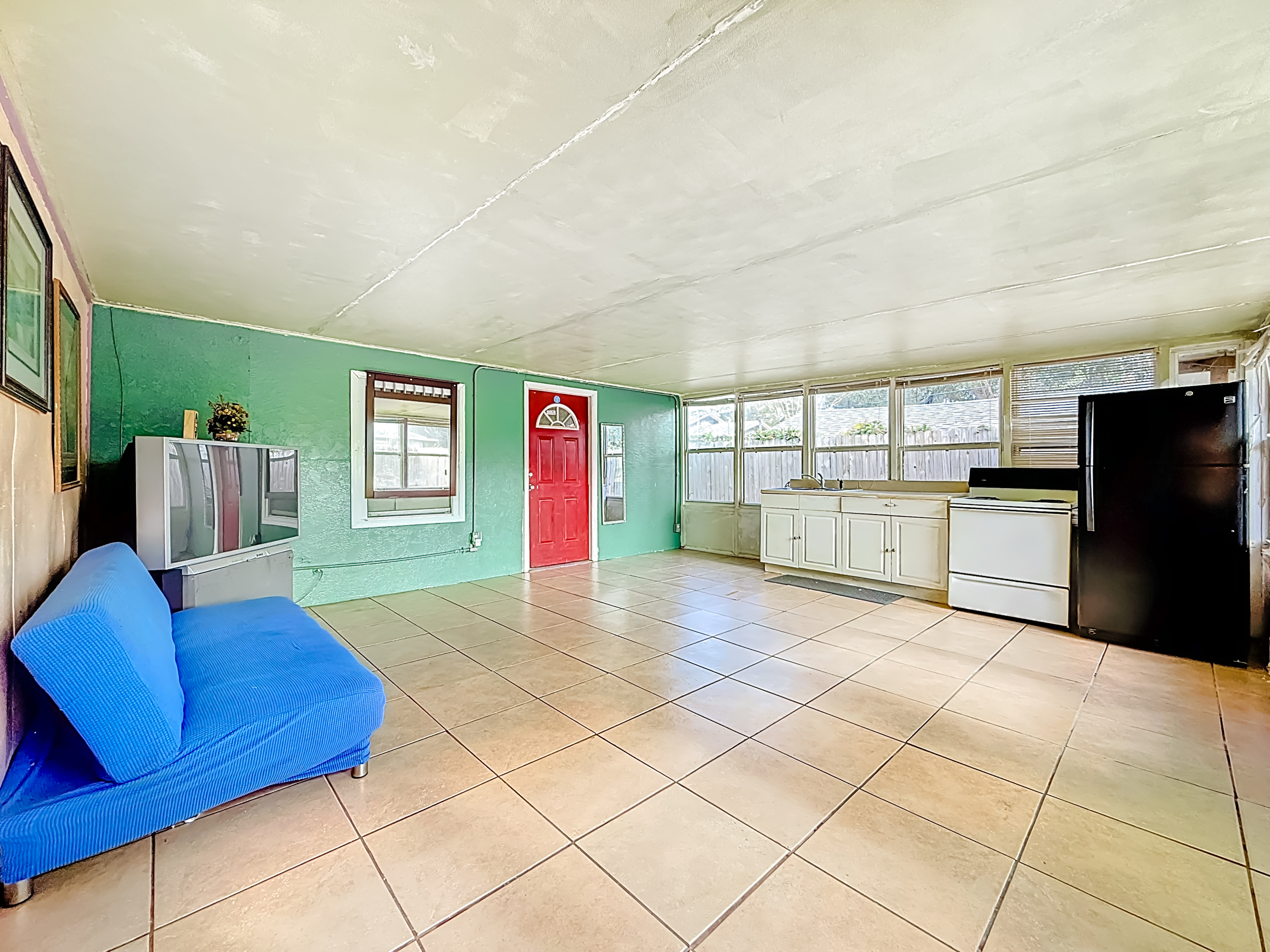 St. Petersburg, Florida, 33713, United States, 4 Bedrooms Bedrooms, ,2 BathroomsBathrooms,Residential,For Sale,2005721