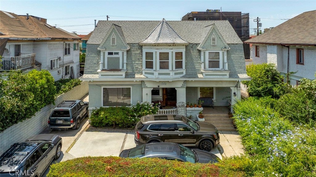 Los Angeles, California, 90006, United States, 5 Bedrooms Bedrooms, ,2 BathroomsBathrooms,Residential,For Sale,1940341