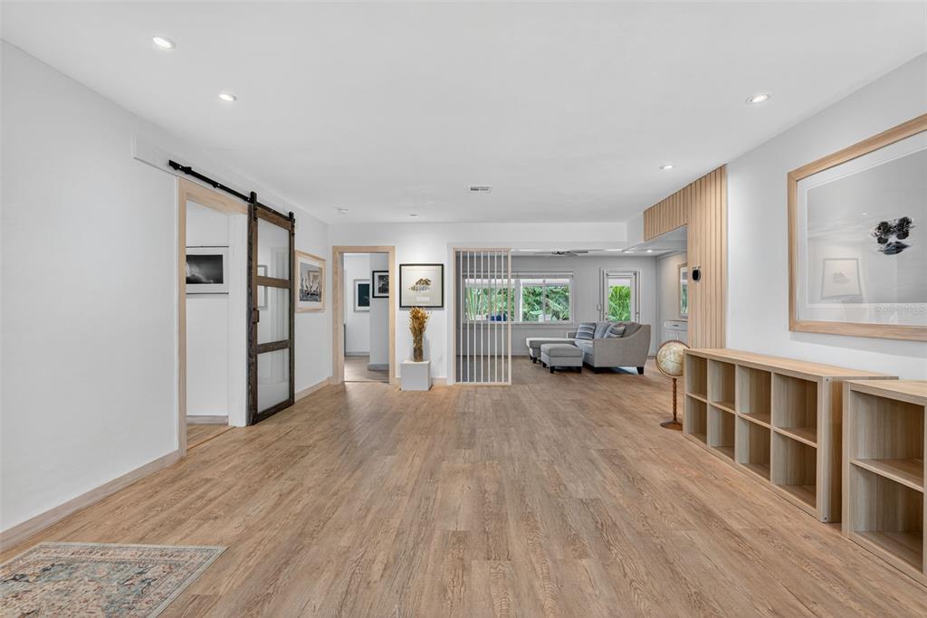 Sarasota, Florida, 34239, United States, 3 Bedrooms Bedrooms, ,2 BathroomsBathrooms,Residential,For Sale,1991192