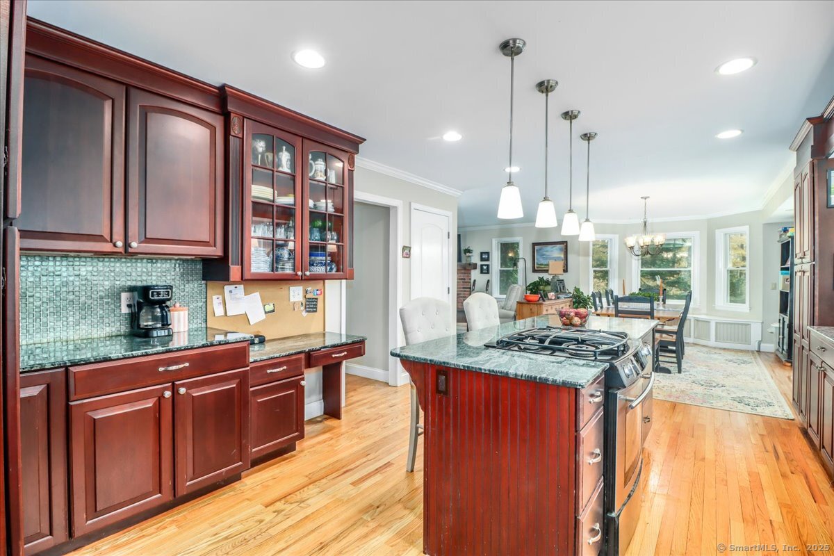 New Milford, Connecticut, 06776, United States, 3 Bedrooms Bedrooms, ,3 BathroomsBathrooms,Residential,For Sale,1971599