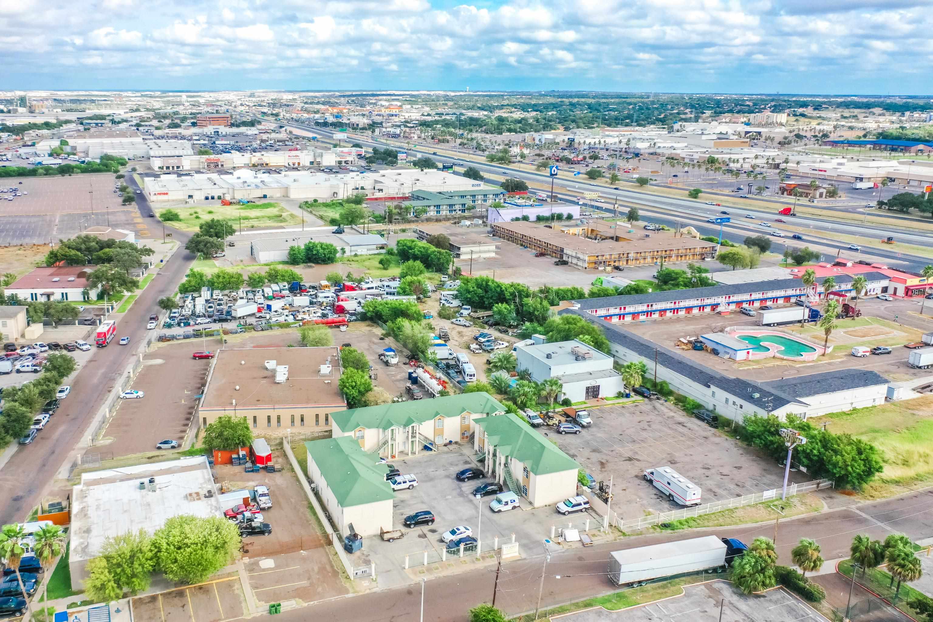 LAREDO, Texas, 78041, United States, ,Residential,For Sale,1795018