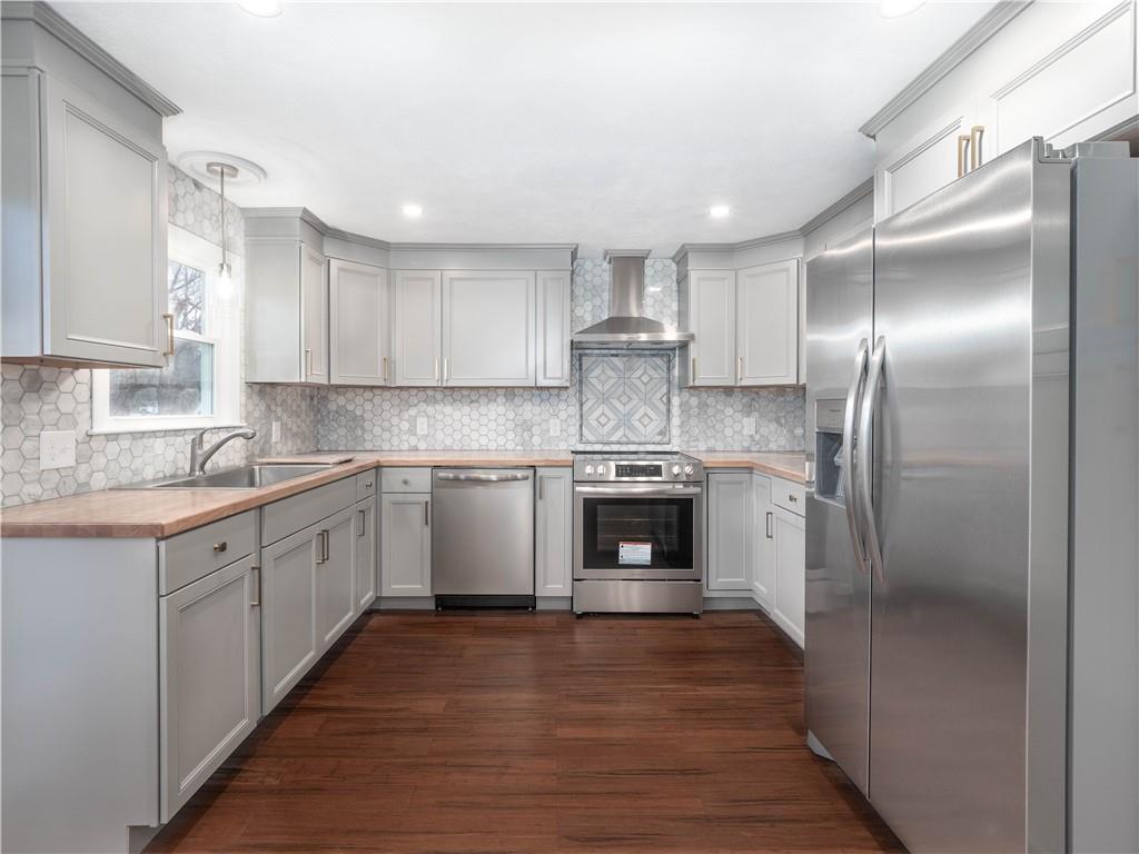 Coventry, Rhode Island, 02816, United States, 3 Bedrooms Bedrooms, ,2 BathroomsBathrooms,Residential,For Sale,2005624