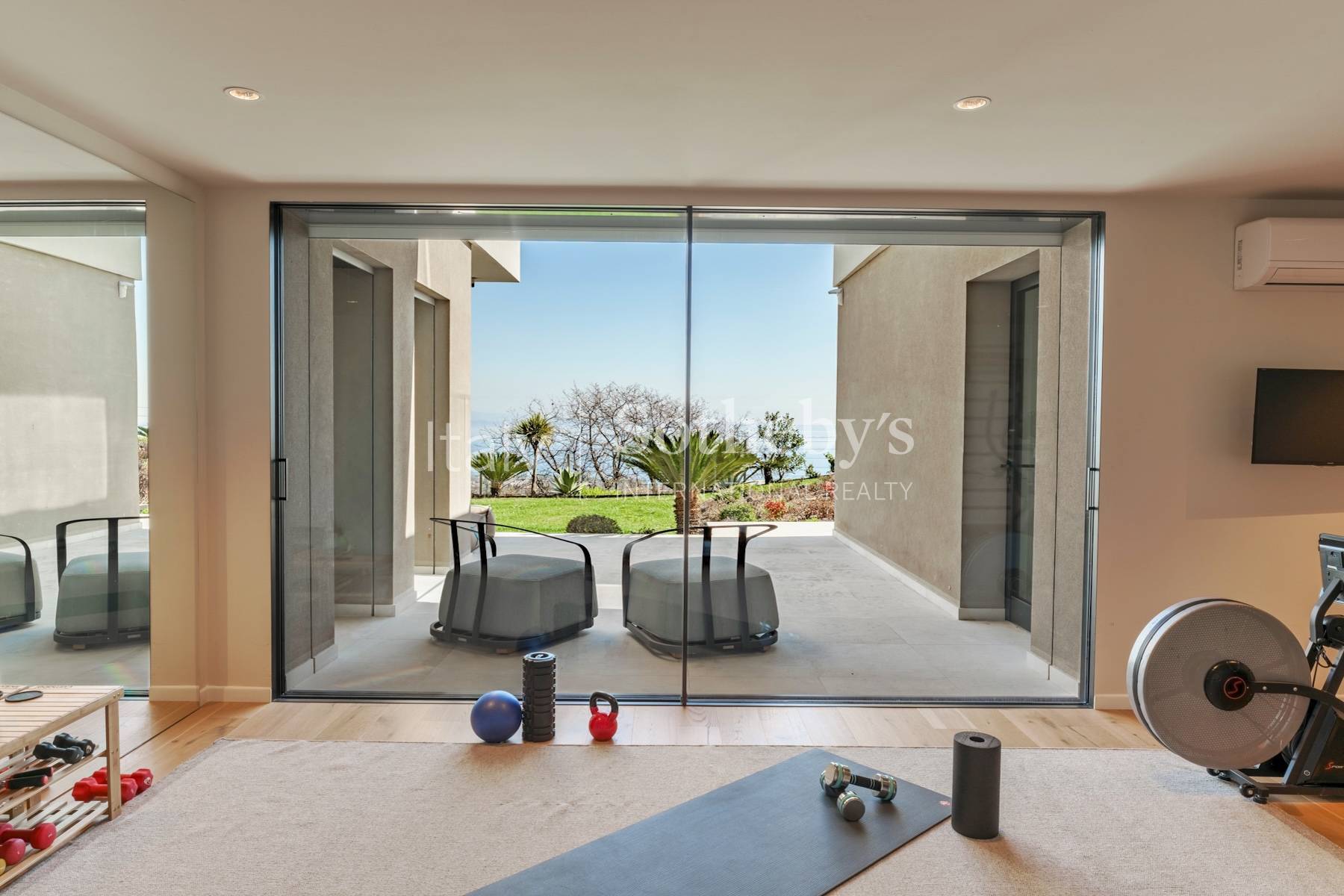  Exclusive Lake Garda Villa with Infinity Pool and Spectacular Views - 物件實景