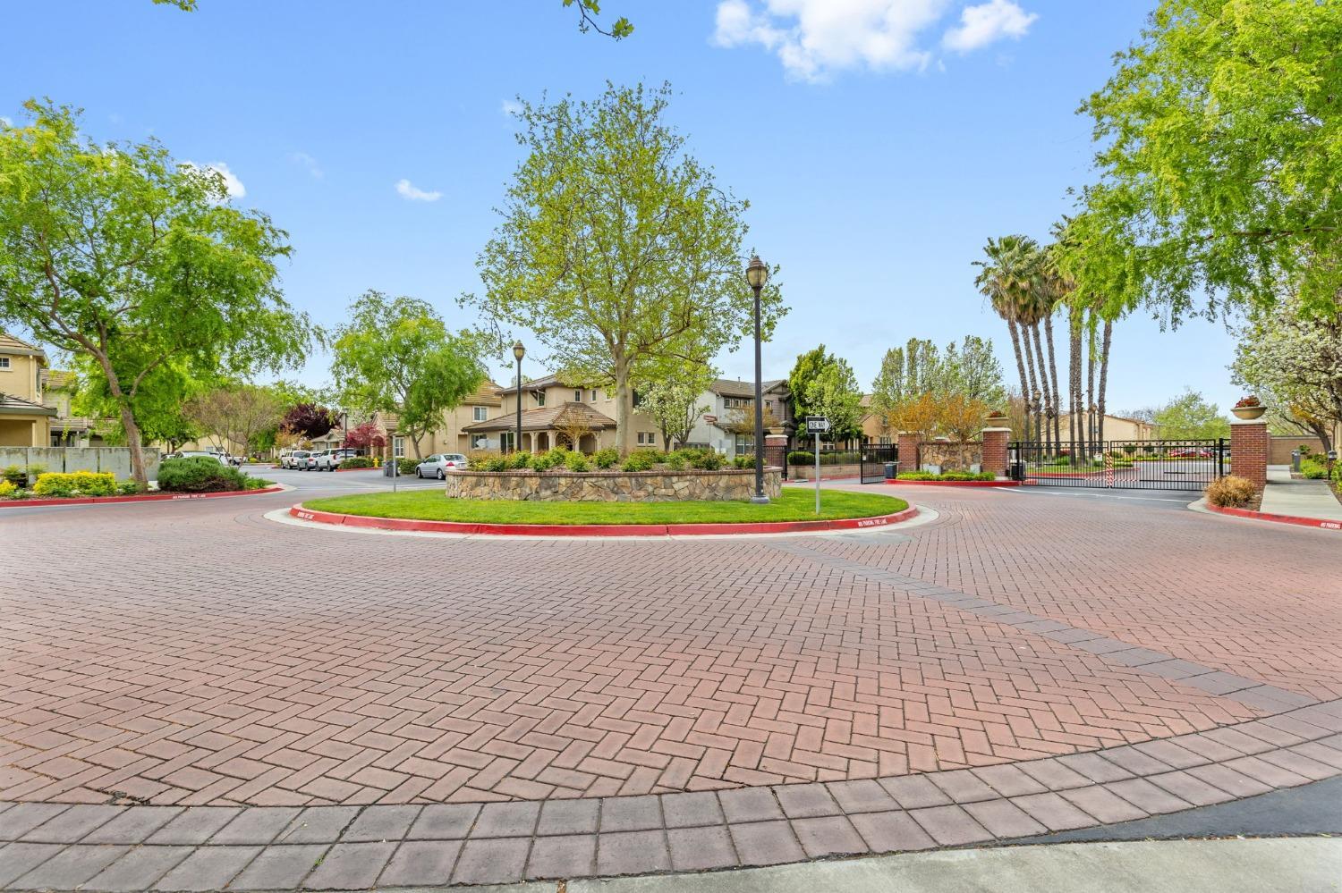 Woodland, California, 95776, United States, 3 Bedrooms Bedrooms, ,3 BathroomsBathrooms,Residential,For Sale,1910654
