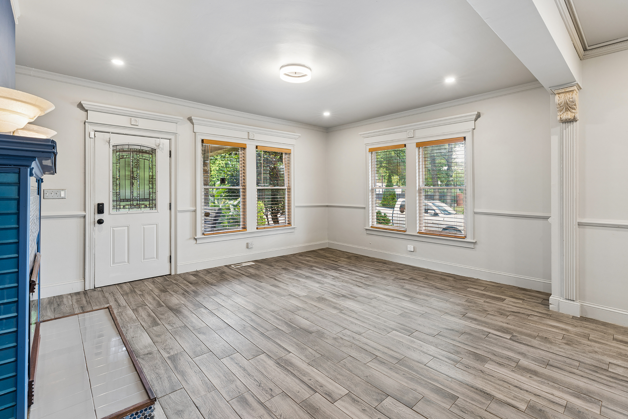  Charming Bungalow Offers Flexible Living Spaces and Impressive 0.6+/- Acre Lot - 物件實景