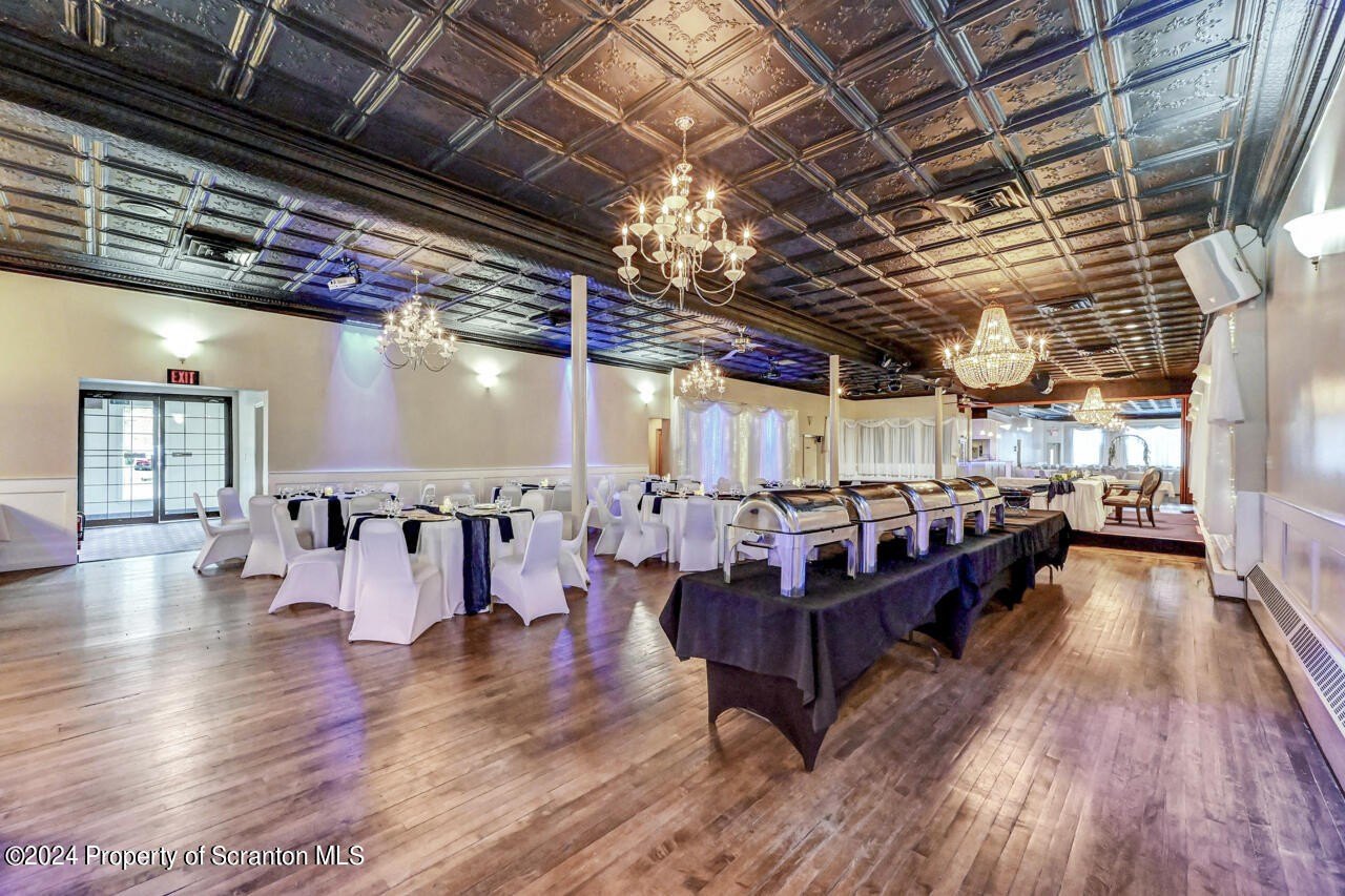 Olyphant, Pennsylvania, 18447, United States, ,Residential,For Sale,1996736