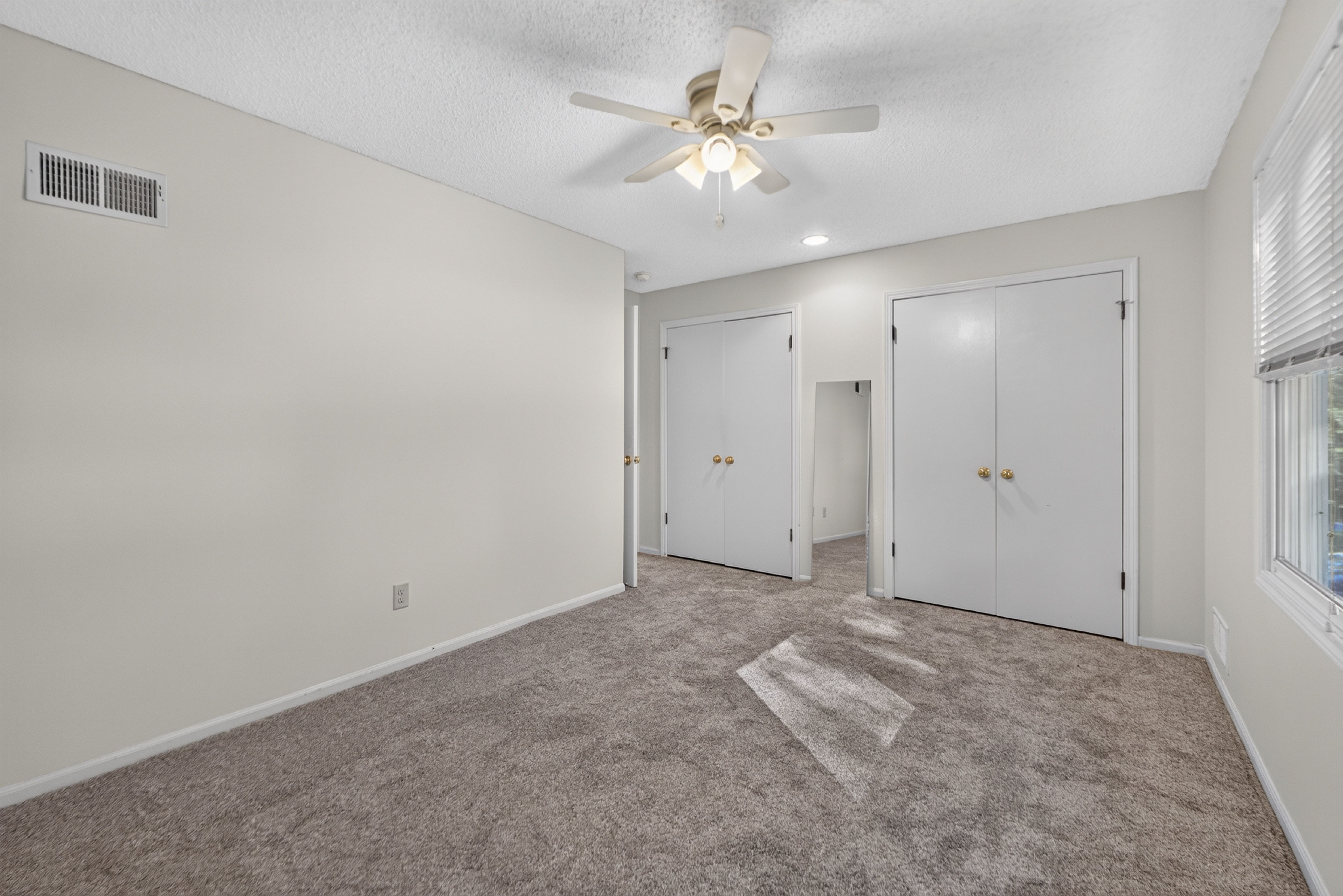  10228 Caenen Drive, Lenexa, KS 66215 - 物件實景