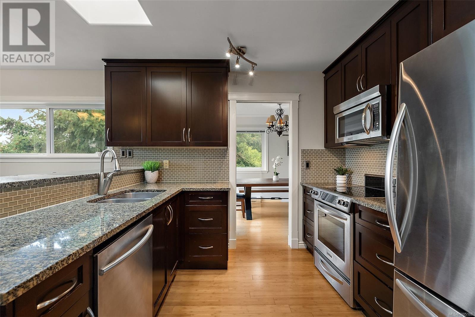 LANGFORD, British Columbia, V9B 5V3, CA, 5 Bedrooms Bedrooms, ,4 BathroomsBathrooms,Residential,For Sale,1891160