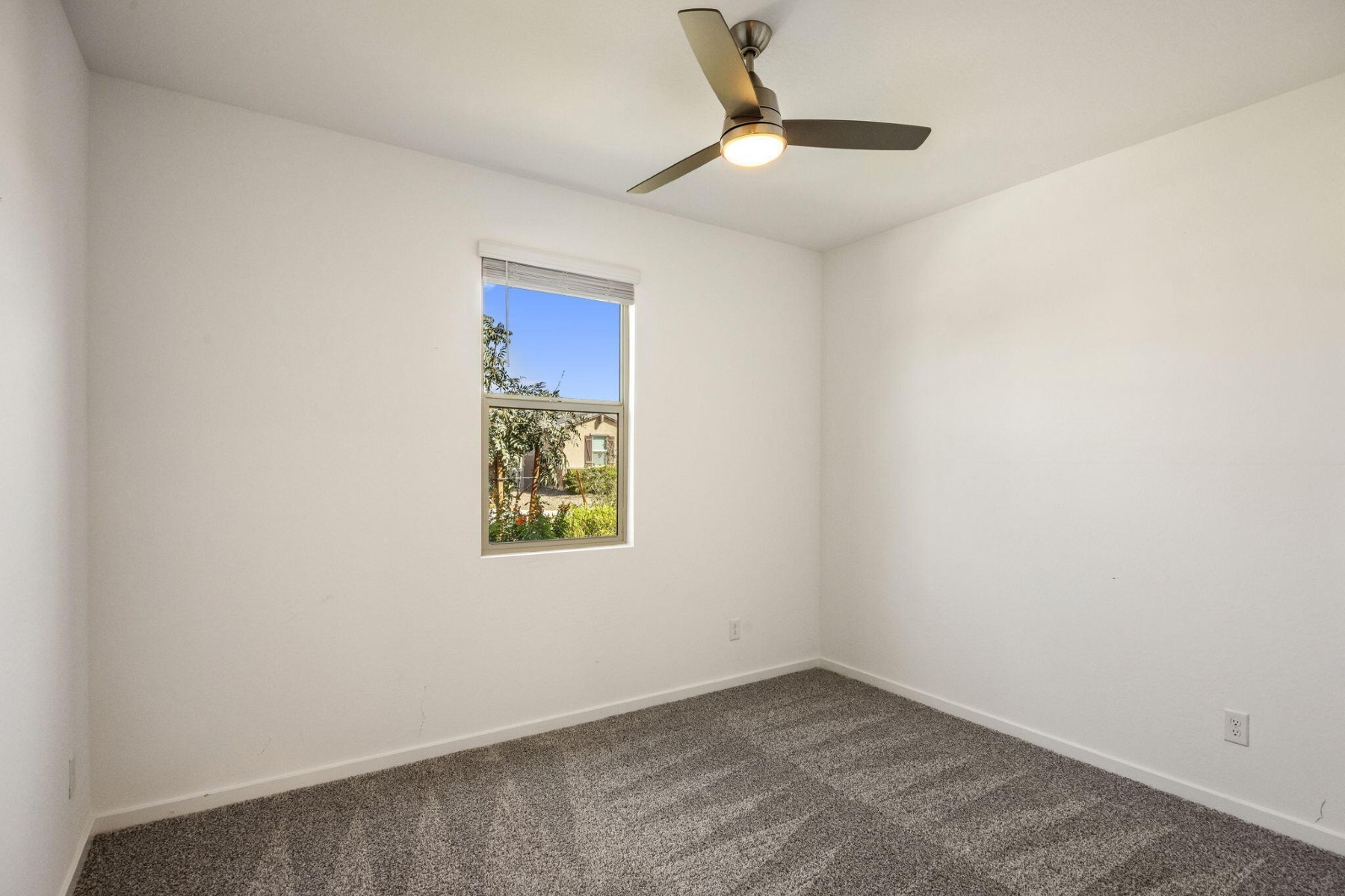  16023 W El Cortez Place¦Surprise, AZ - 物件實景