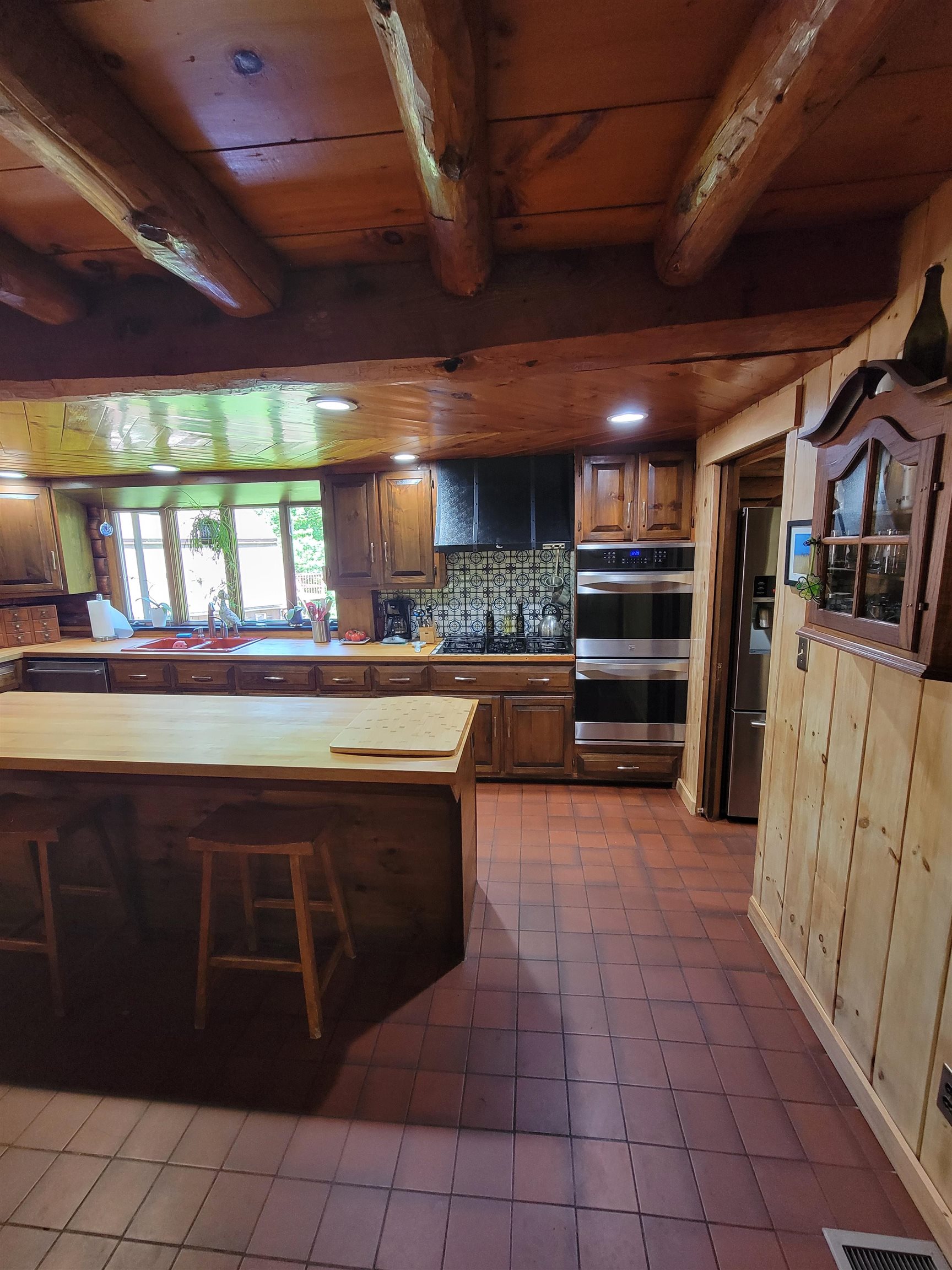 Newbury, New Hampshire, 03255, United States, 4 Bedrooms Bedrooms, ,3 BathroomsBathrooms,Residential,For Sale,1847308