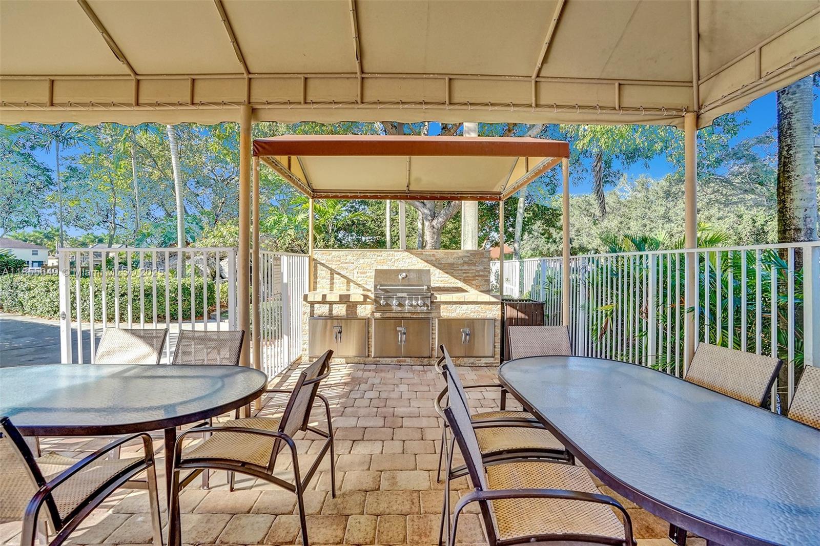 Weston, Florida, 33327, United States, 4 Bedrooms Bedrooms, ,3 BathroomsBathrooms,Residential,For Sale,1913300