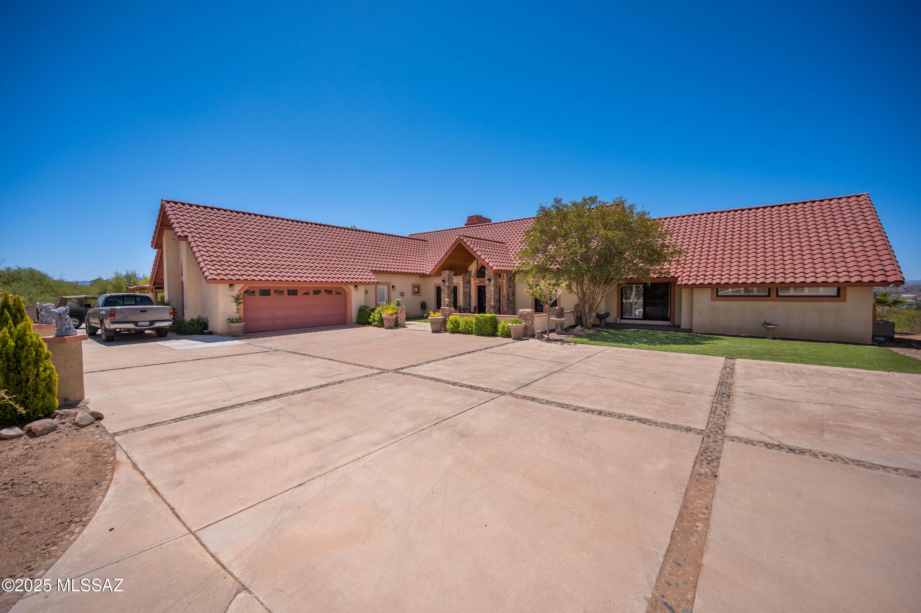 Nogales, Arizona, 85621, United States, 4 Bedrooms Bedrooms, ,4 BathroomsBathrooms,Residential,For Sale,1974525