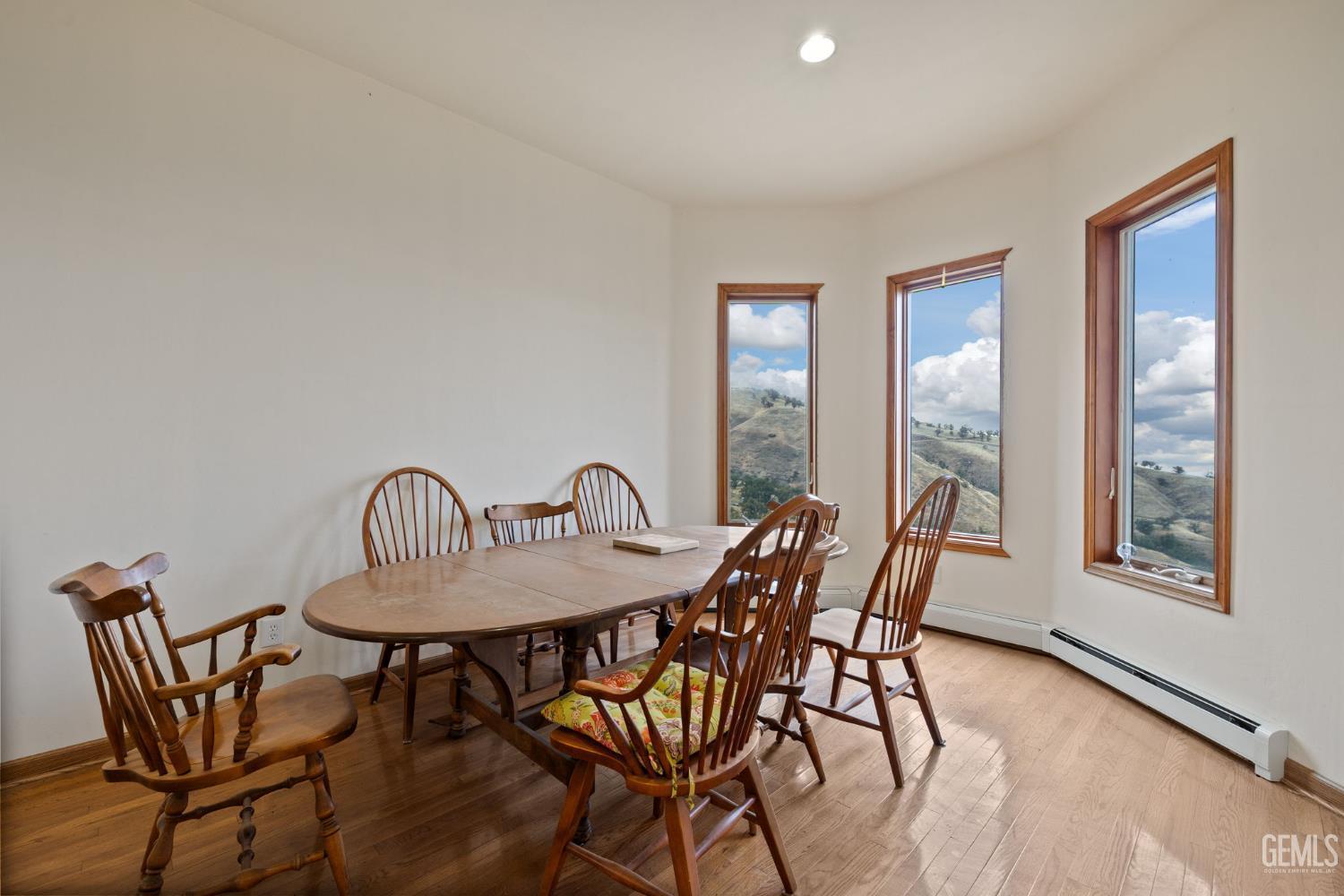 Lebec, California, 93243, United States, 3 Bedrooms Bedrooms, ,3 BathroomsBathrooms,Residential,For Sale,1999021