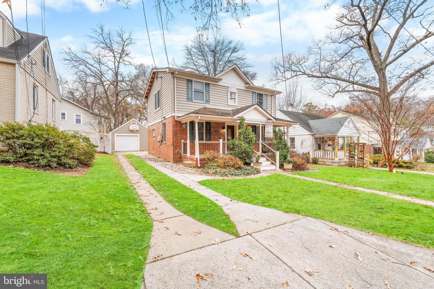 Hyattsville, Maryland, 20781, United States, 3 Bedrooms Bedrooms, ,1 BathroomBathrooms,Residential,For Sale,1998955