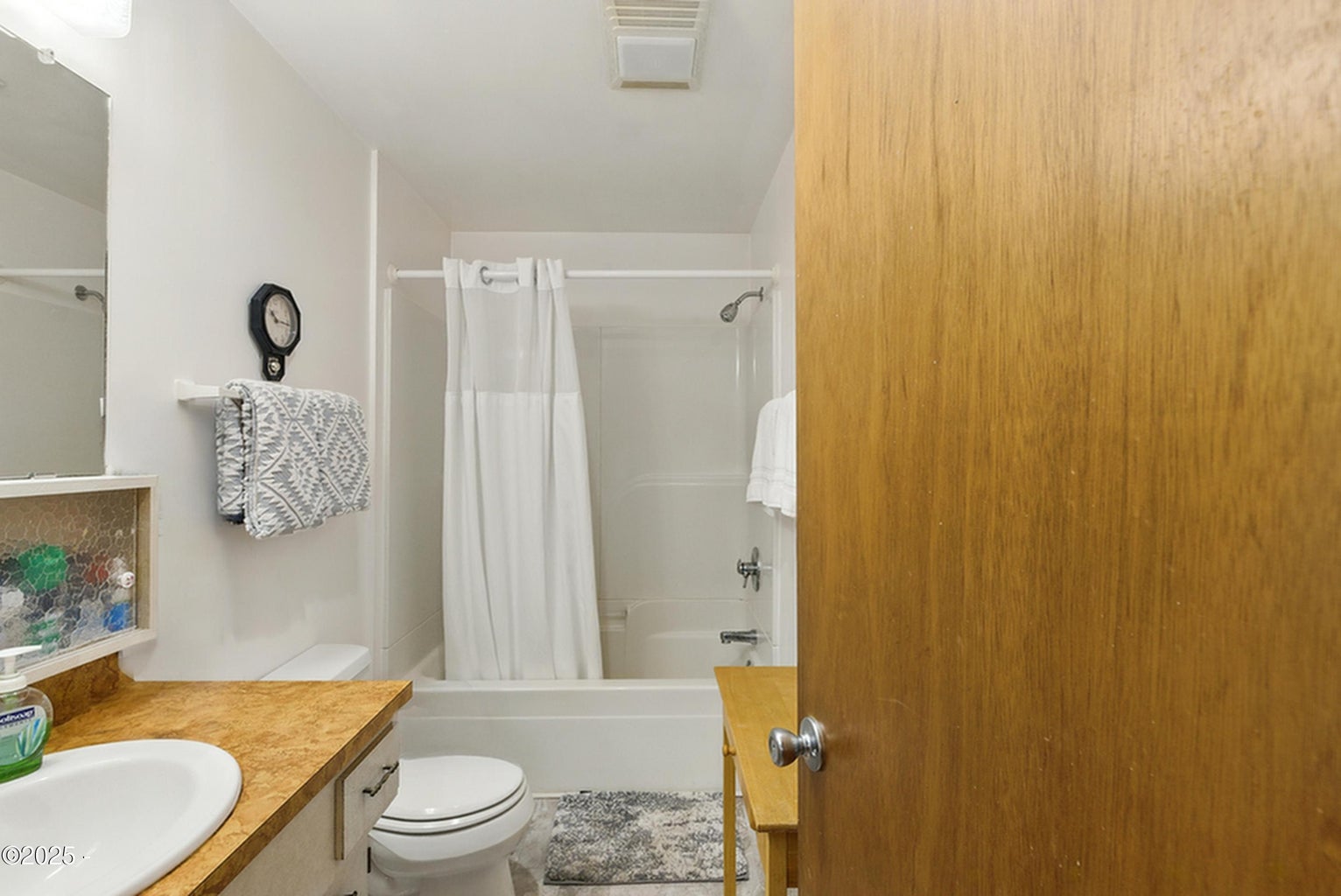 Pacific City, Oregon, 97135, United States, 3 Bedrooms Bedrooms, ,2 BathroomsBathrooms,Residential,For Sale,1921981