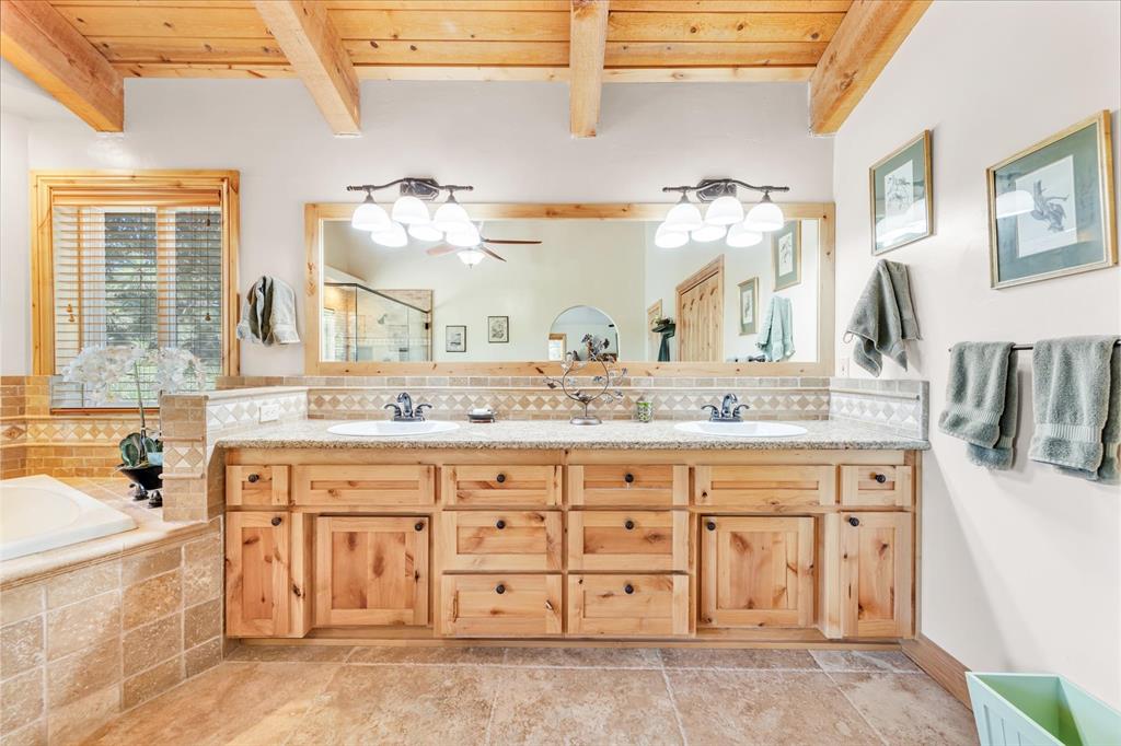 Lake Almanor West, California, 96020, United States, 6 Bedrooms Bedrooms, ,4 BathroomsBathrooms,Residential,For Sale,1950593