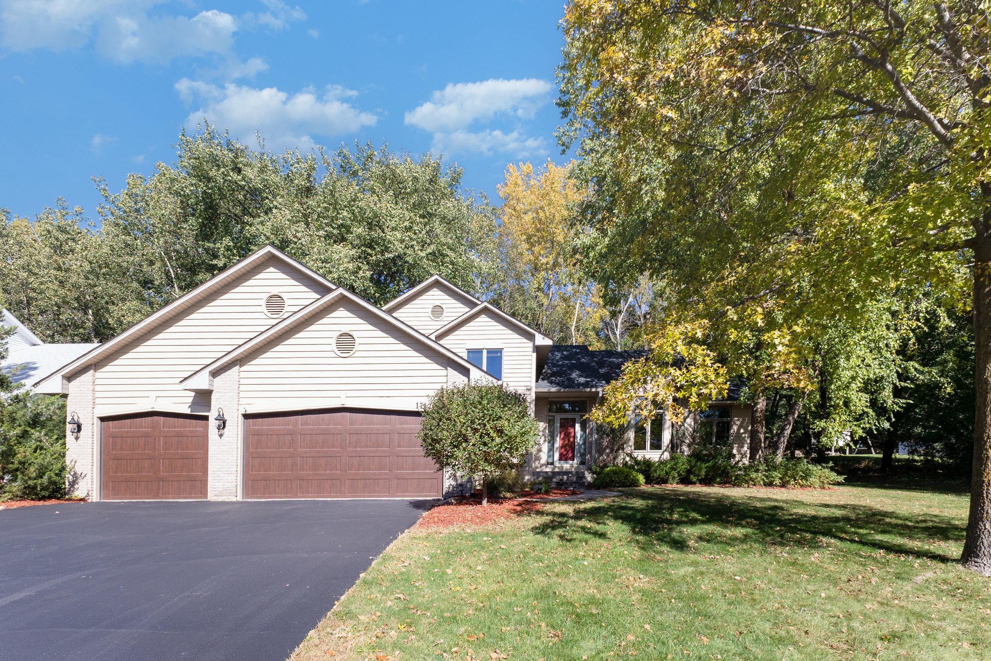 Lakeville, Minnesota, 55044, United States, 4 Bedrooms Bedrooms, ,3 BathroomsBathrooms,Residential,For Sale,1963667