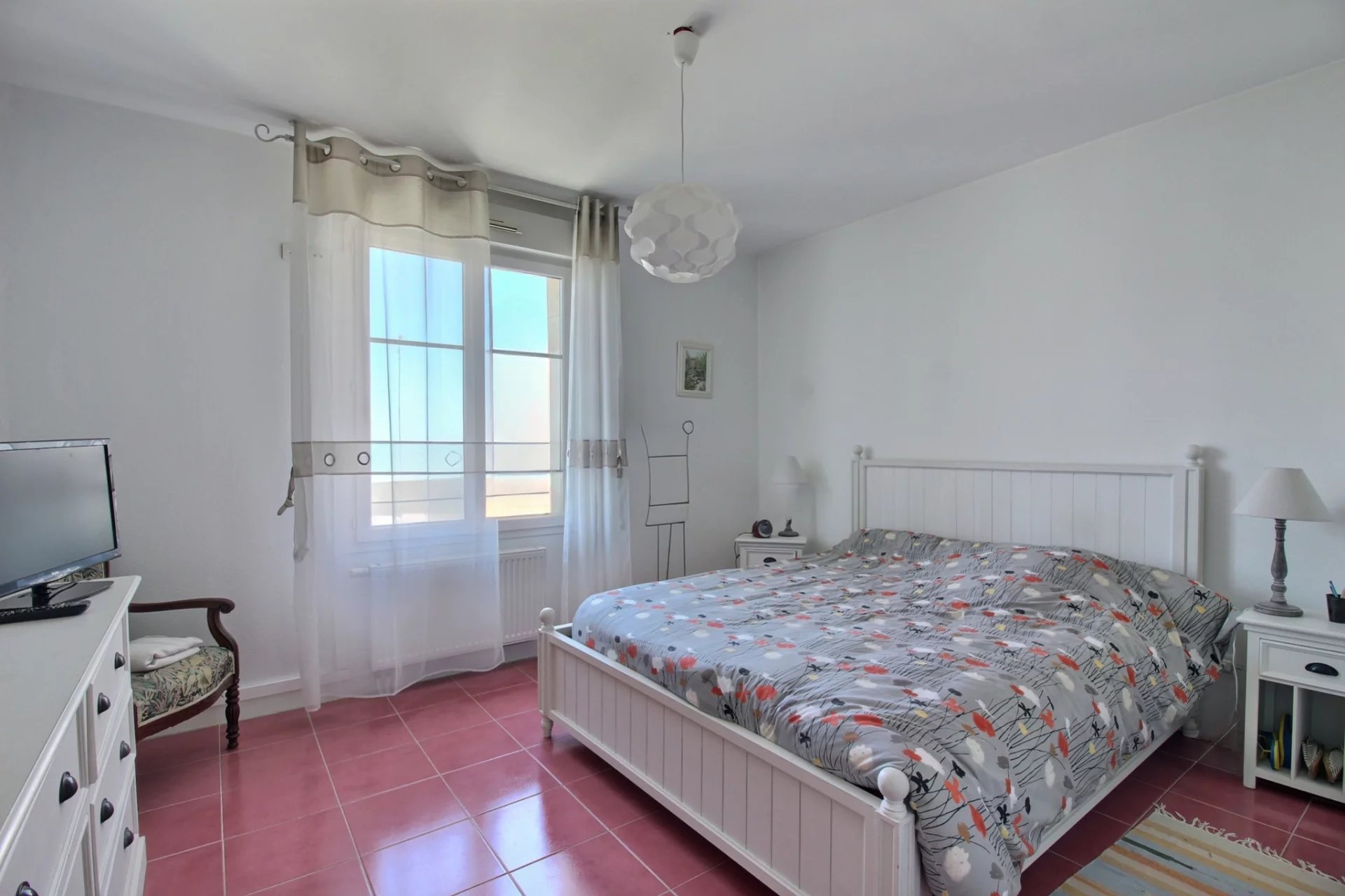 Arcachon, New Aquitaine, 33120, FR, 3 Bedrooms Bedrooms, ,2 BathroomsBathrooms,Residential,For Sale,1995792