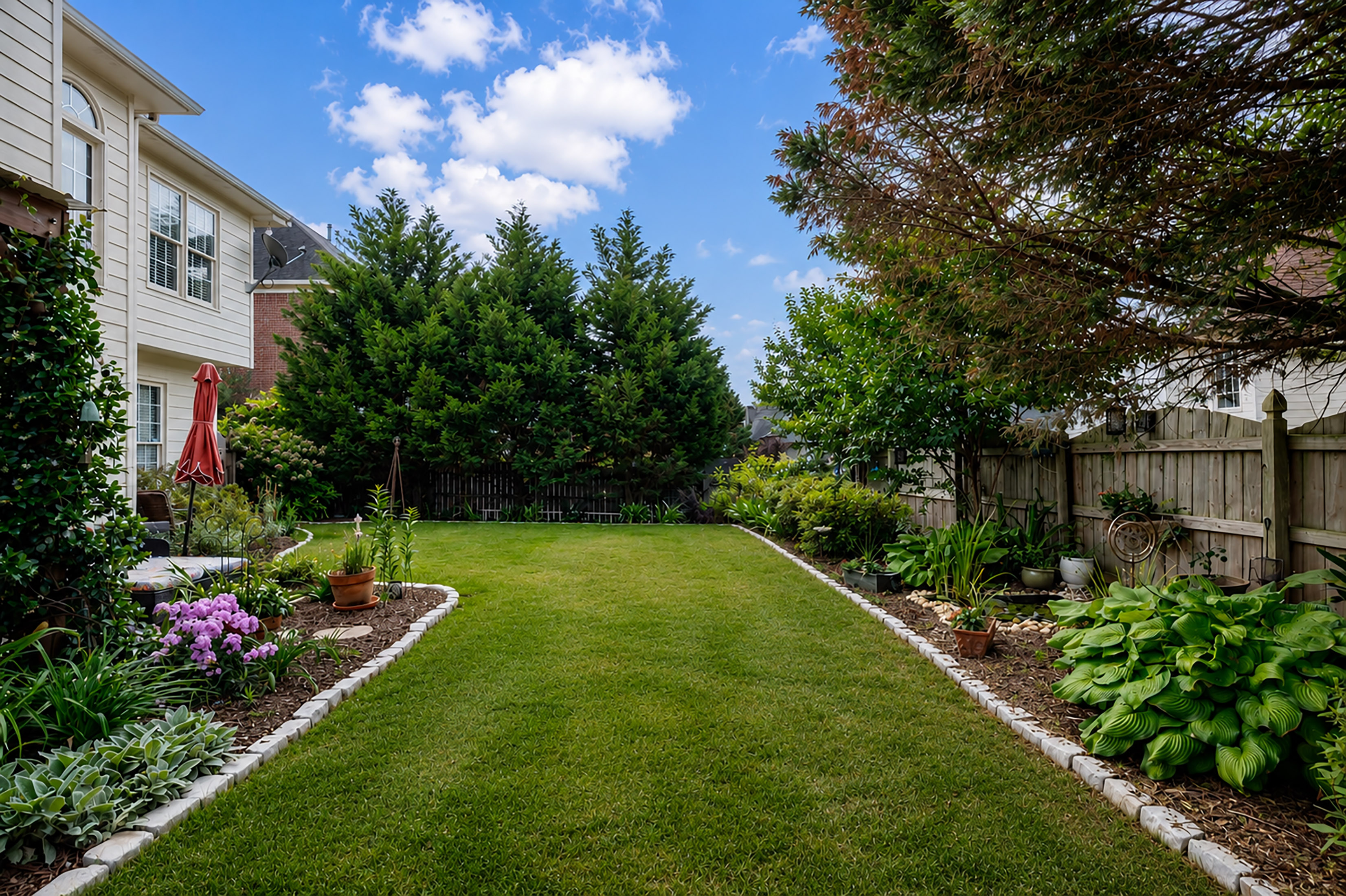  Beautifully Updated and Well Maintained Home in Sought-after Highcroft Community - 物件實景
