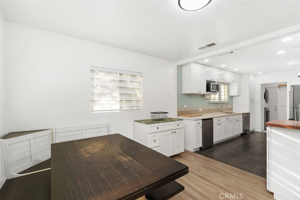 Riverside, California, 92507, United States, 2 Bedrooms Bedrooms, ,1 BathroomBathrooms,Residential,For Sale,1987863